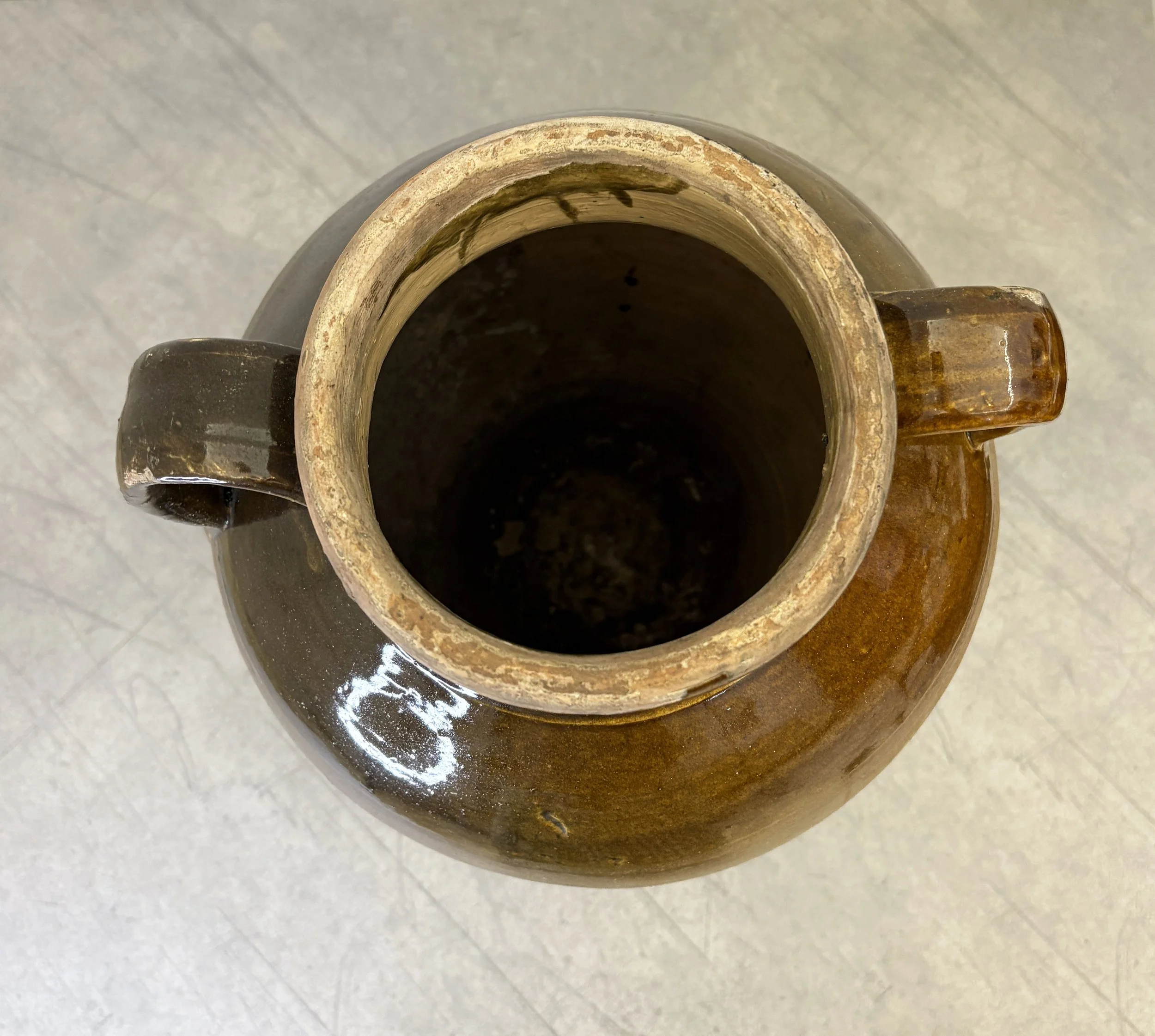 antique pottery Puglia