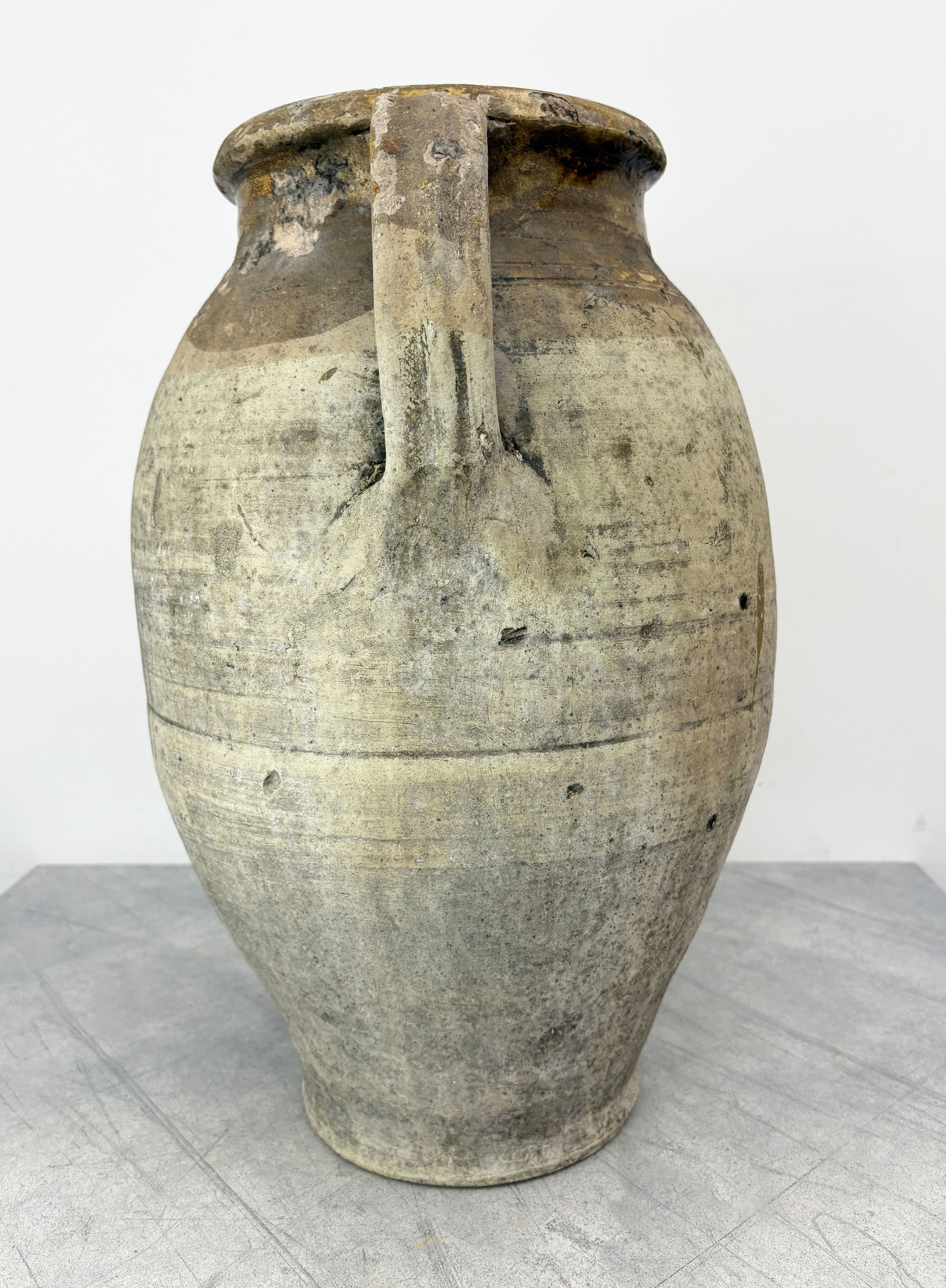 large rustic pot Puglia