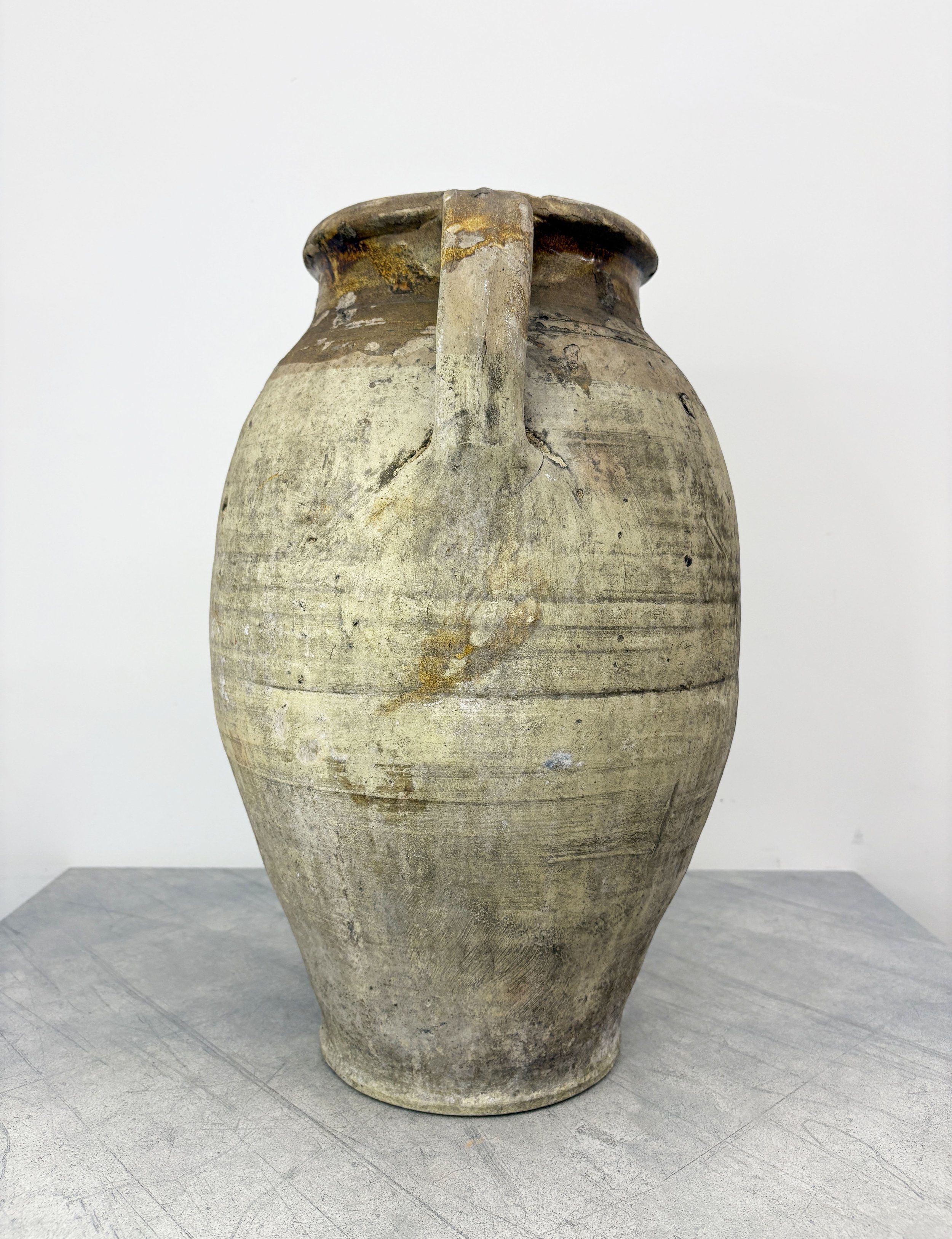 large Italian farmhouse pot