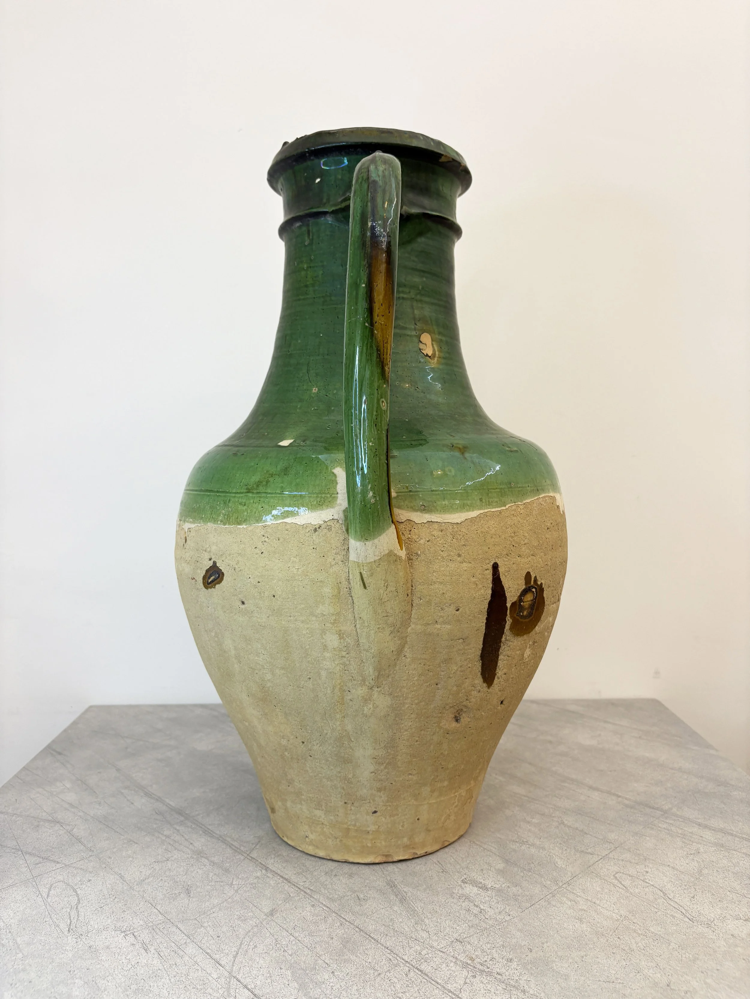 antique large amphora Puglia