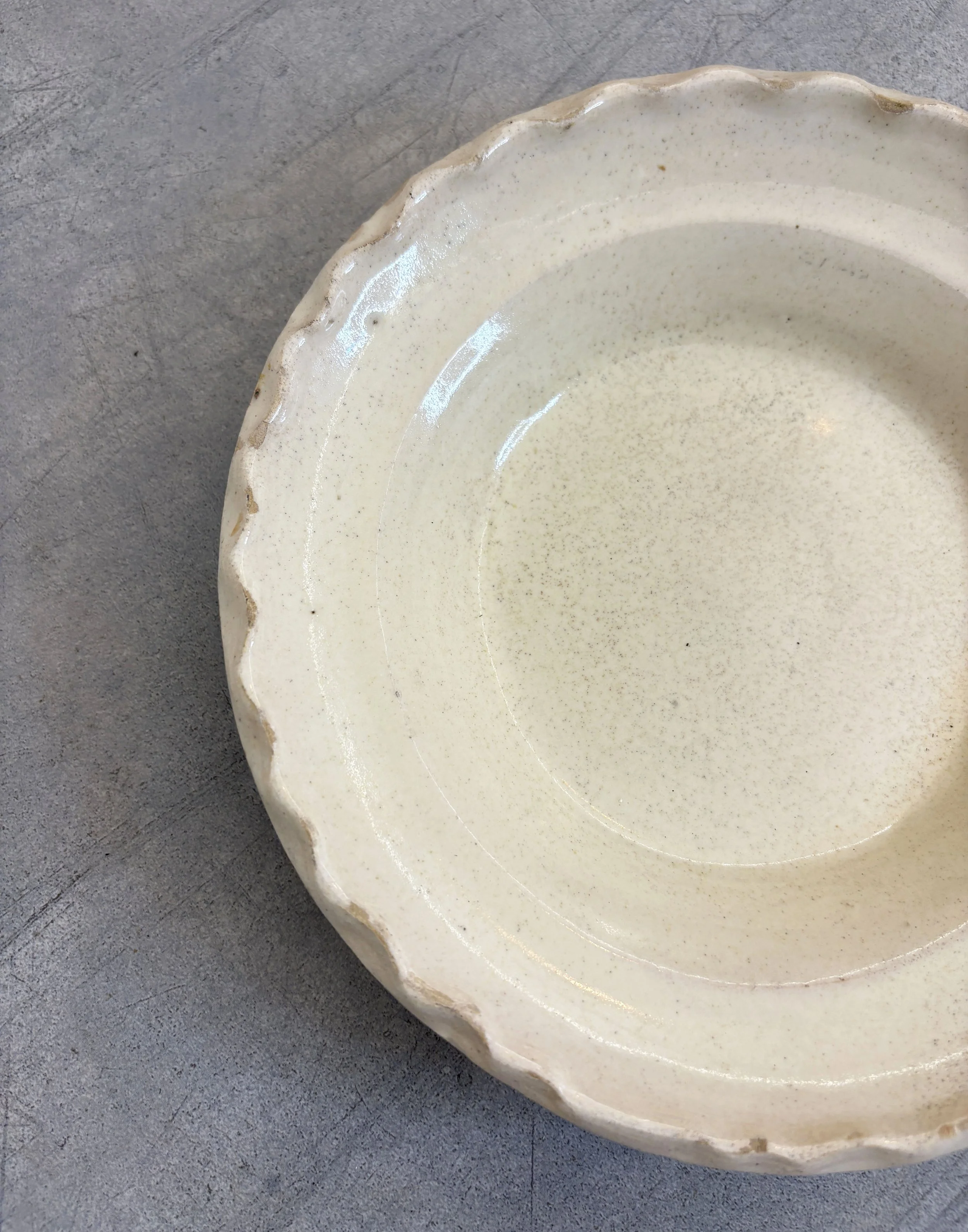 Pugliese cream glazed farmhouse plate