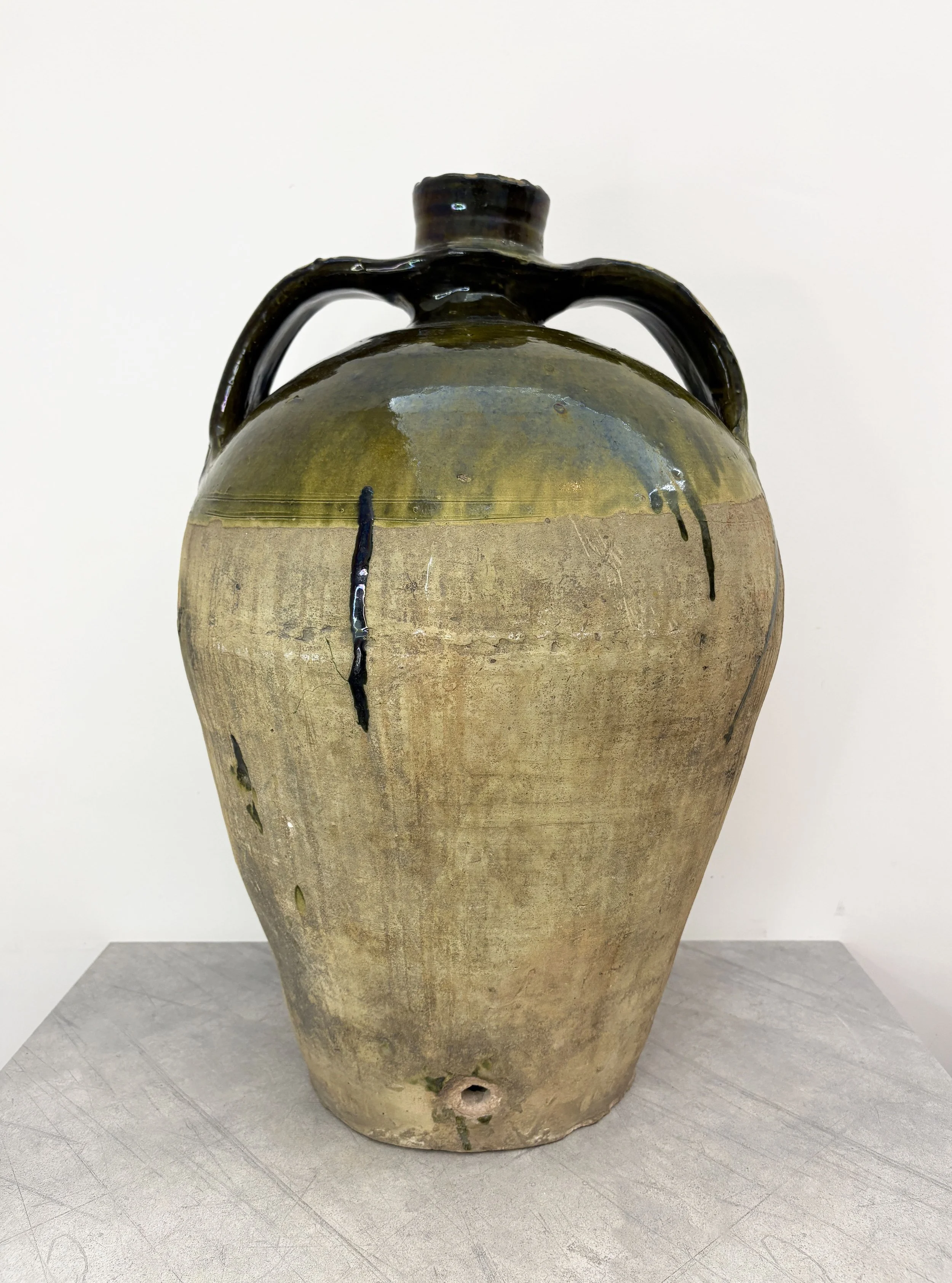 extra large farmhouse amphora southern Italy