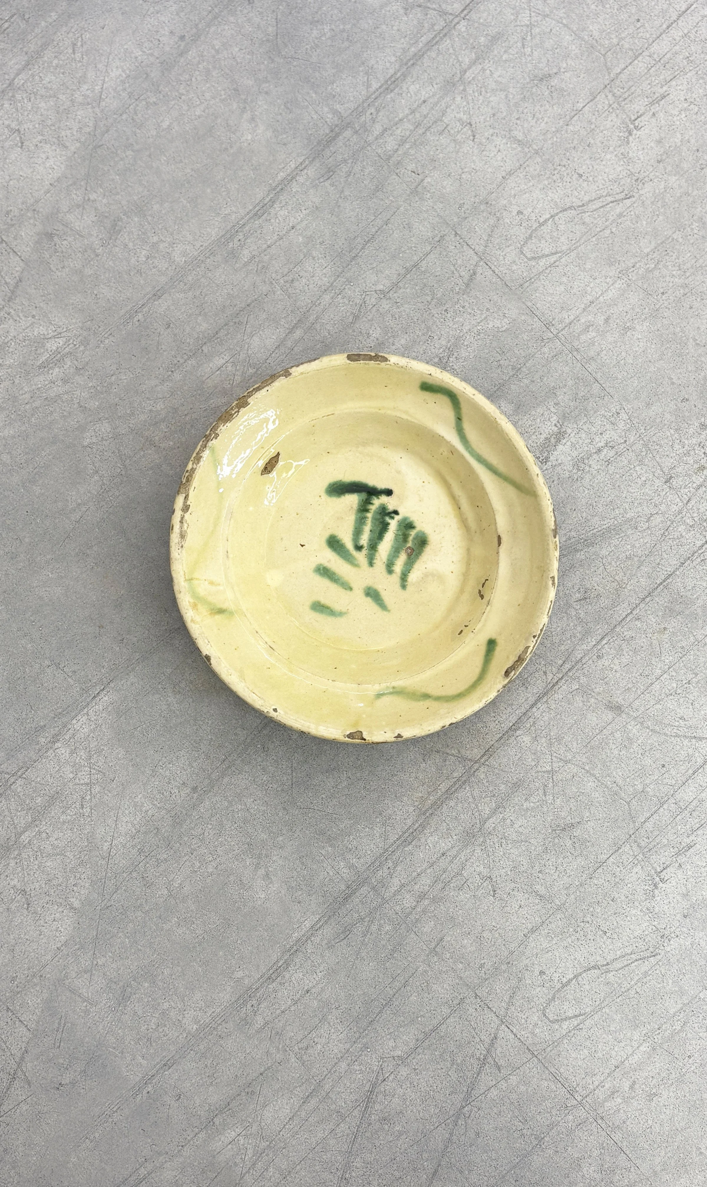 ANTIQUE HAND PAINTED GREEN DESIGN PLATE