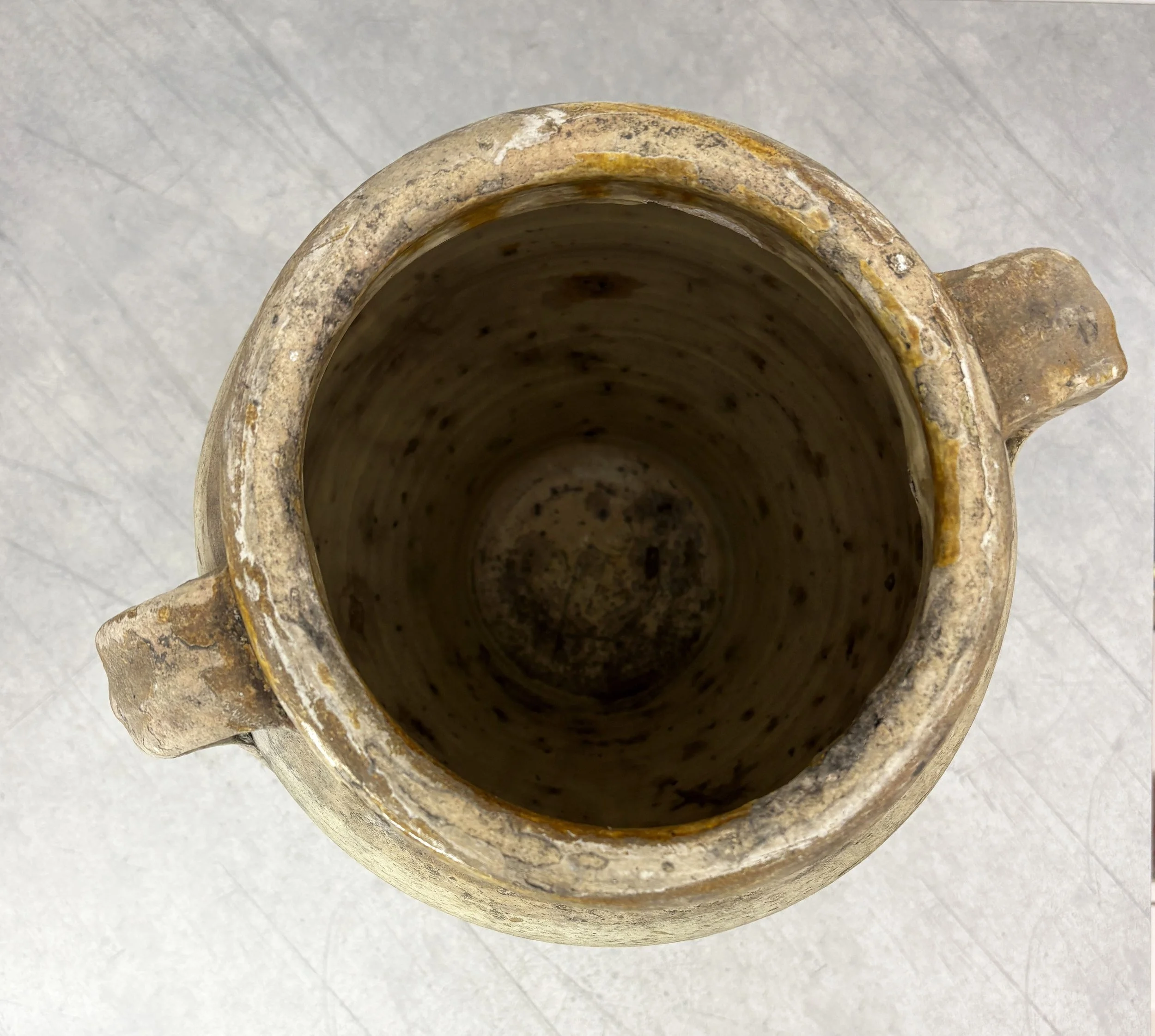 rustic pottery Puglia