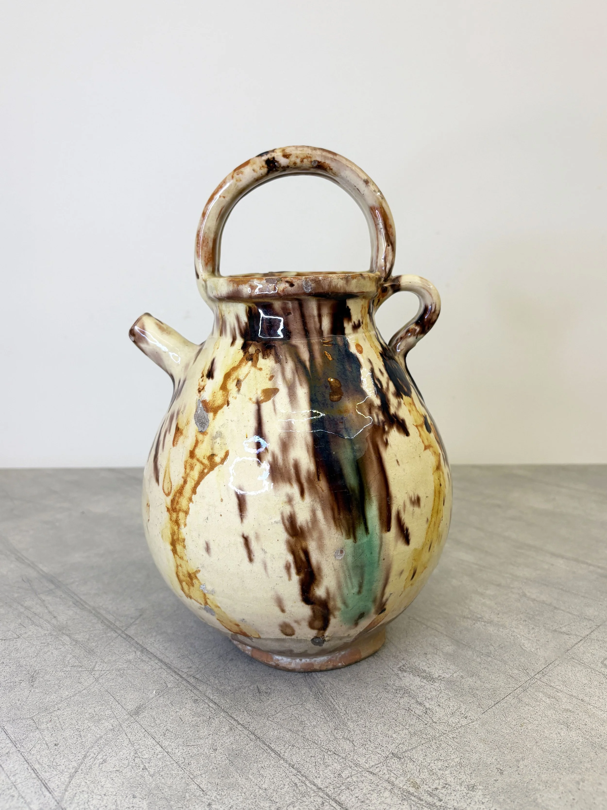 farmhouse water jug Puglia
