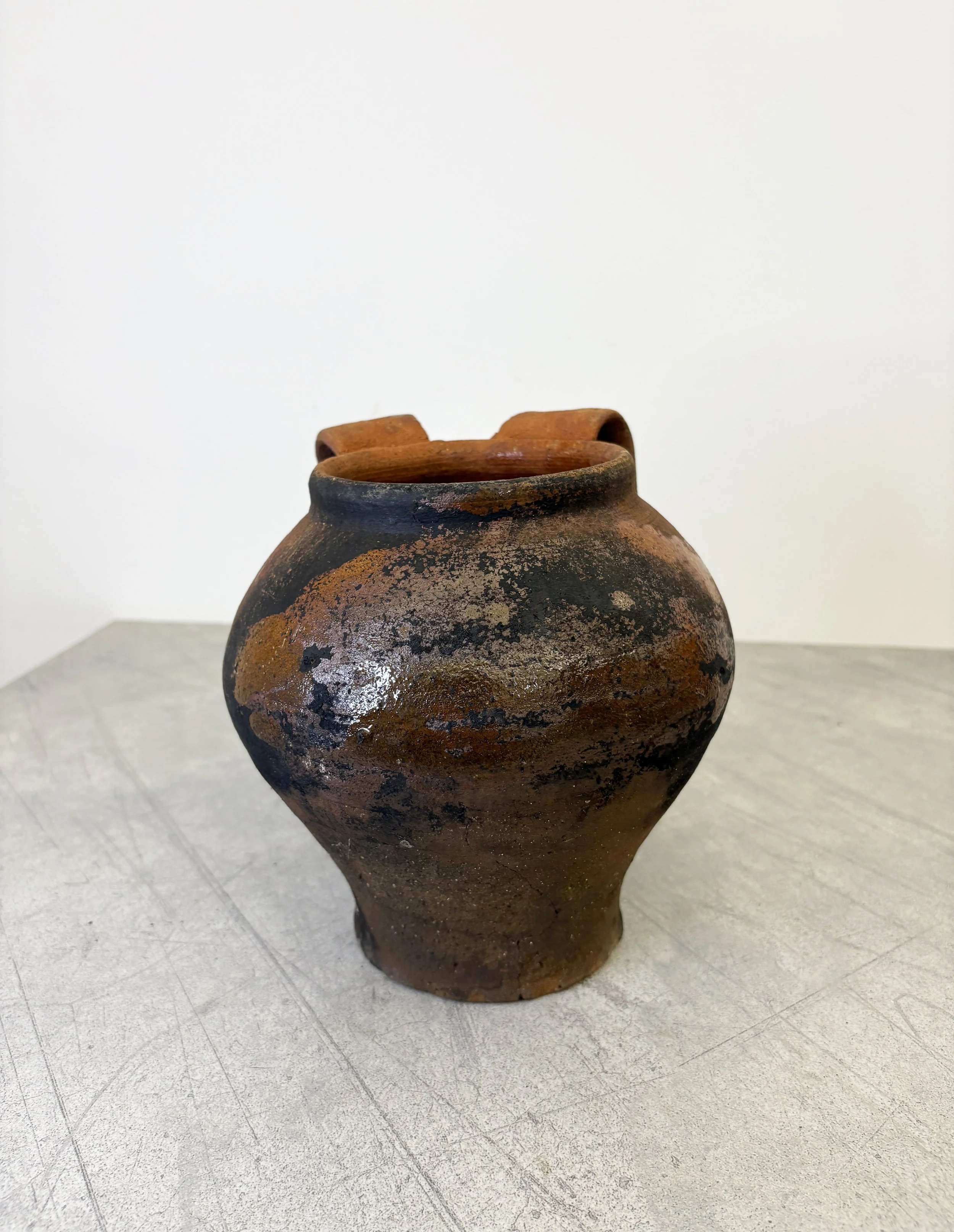 terracotta ceramic cooking pot Puglia