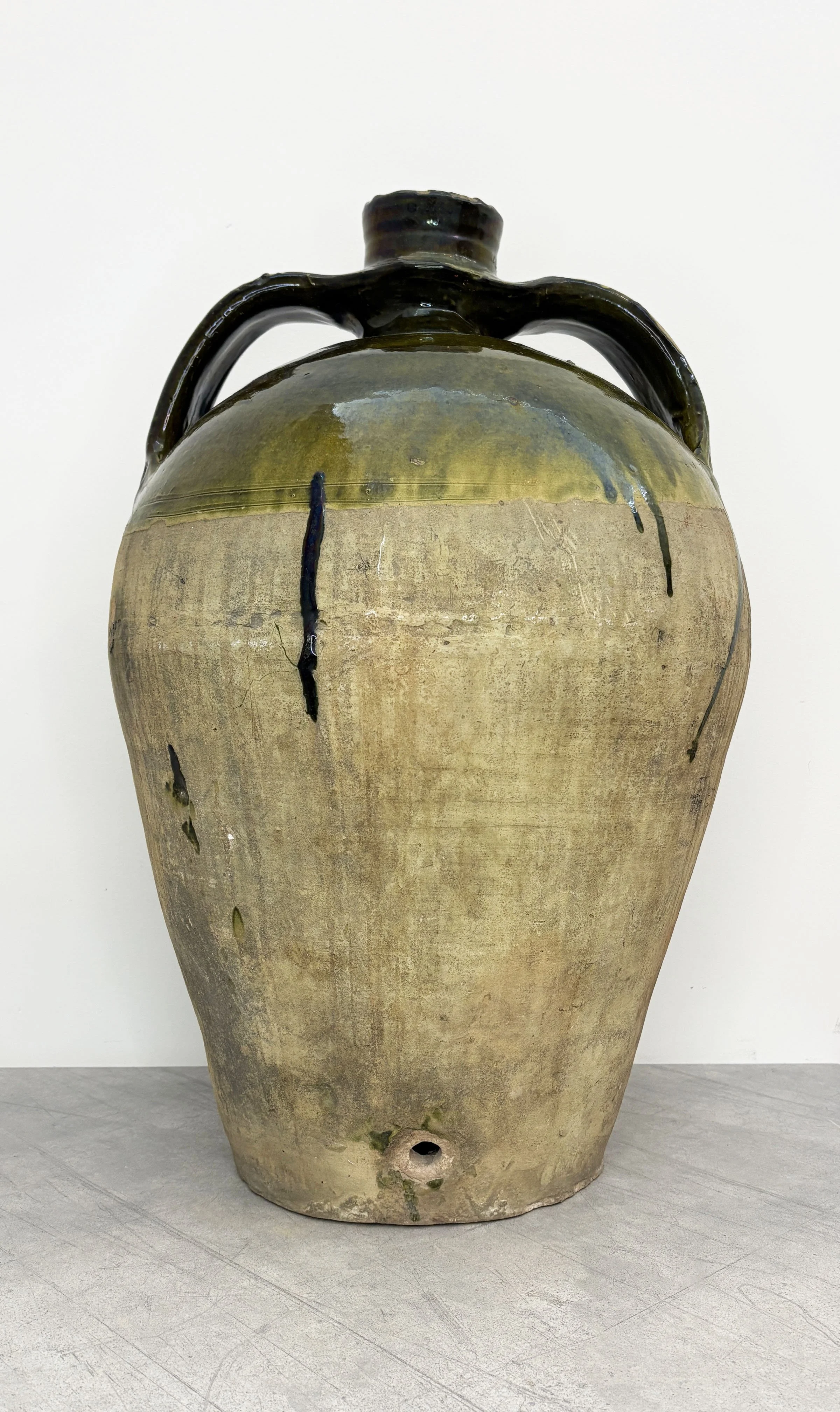 EXTRA LARGE ANTIQUE AMPHORA CALABRIA