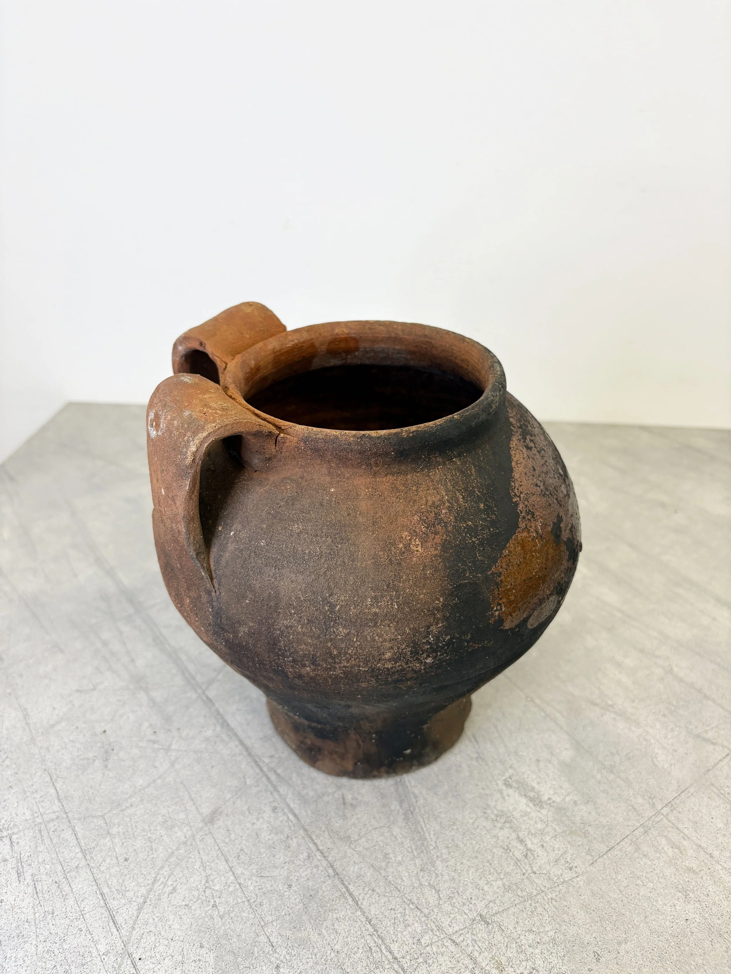 rustic farmhouse pot