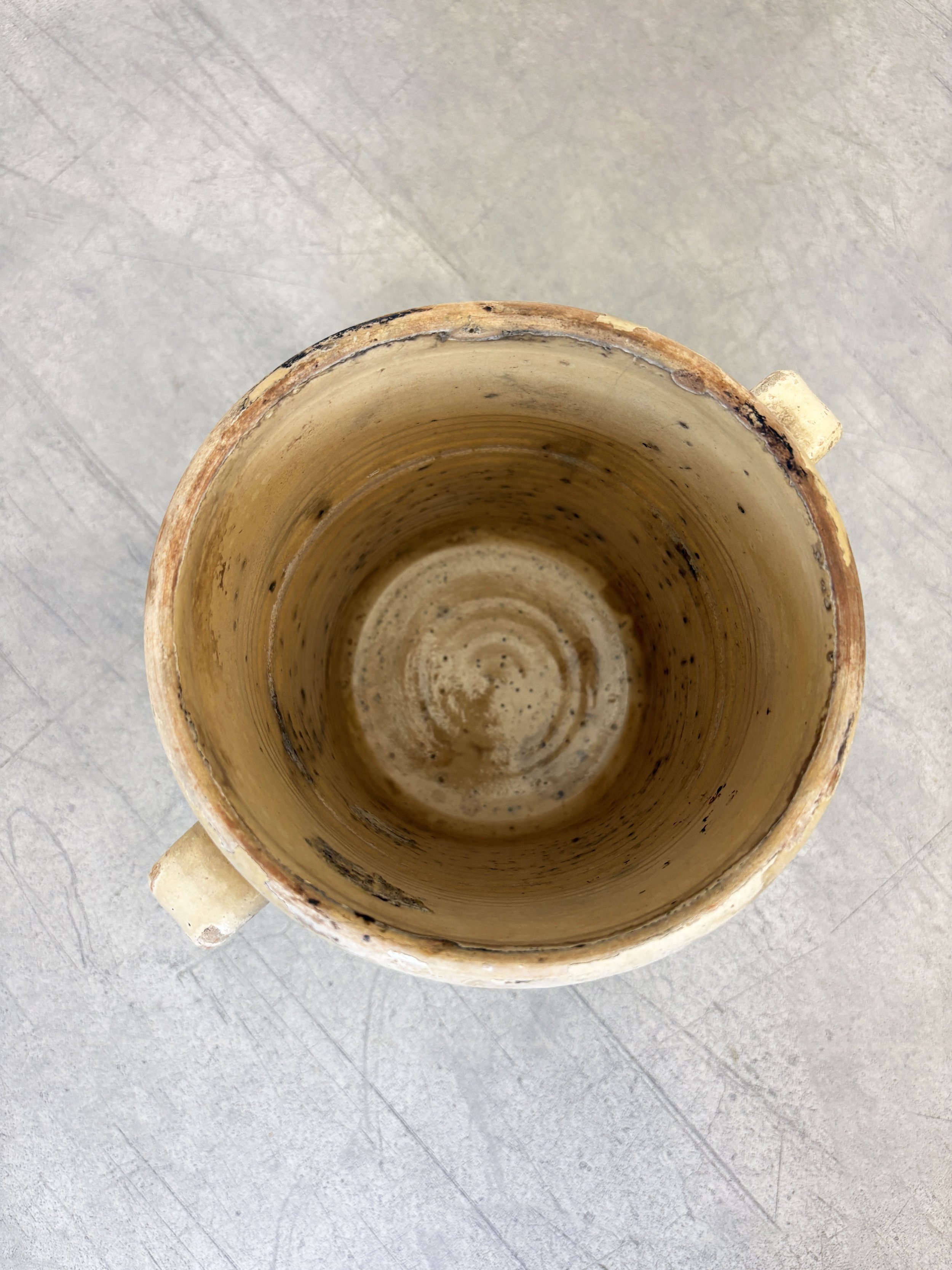 rustic pottery Calabria