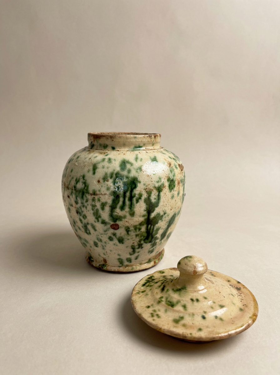 vintage ceramic yeast pot southern Italy