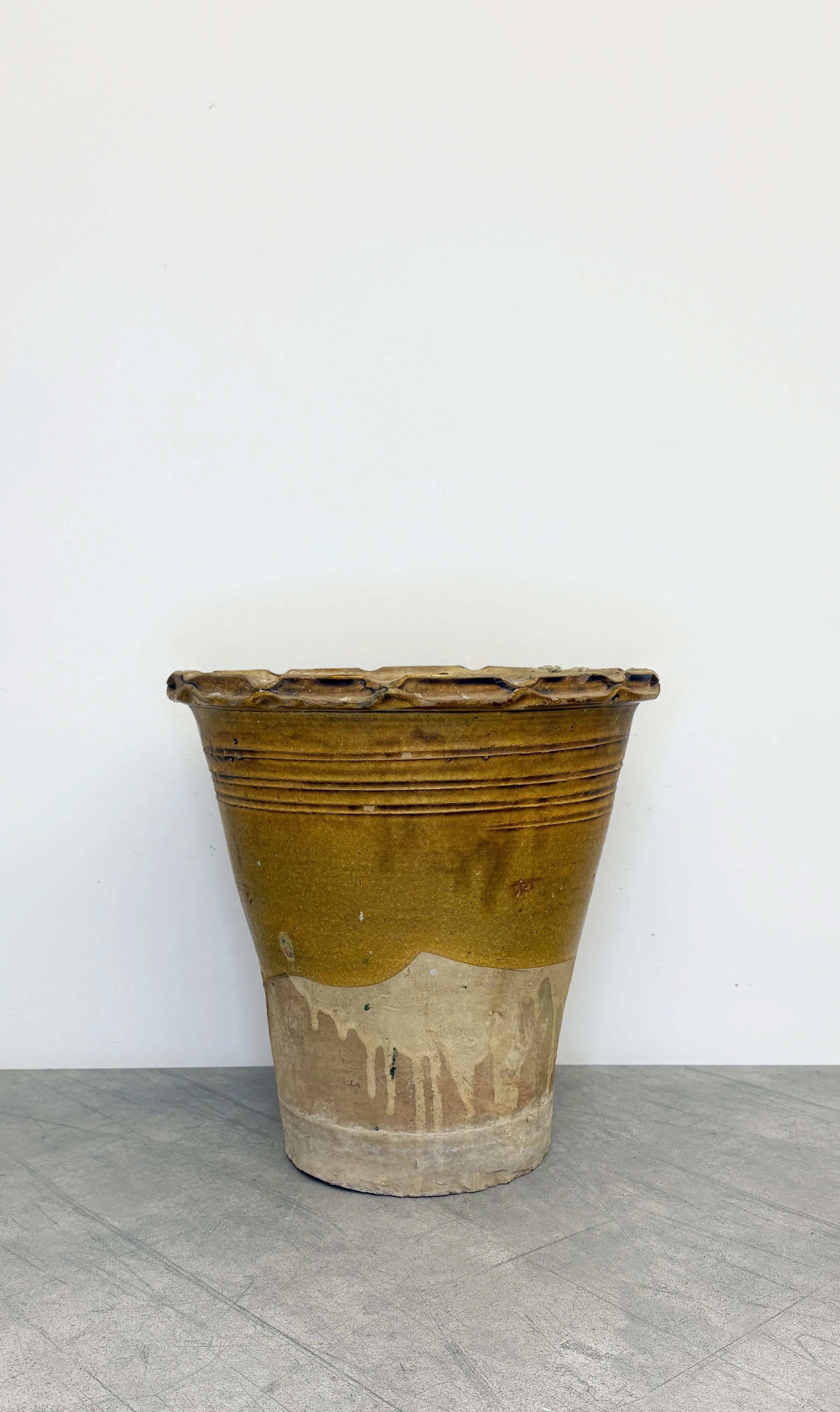 LARGE VINTAGE PLANT POT WITH YELLOW GLAZE