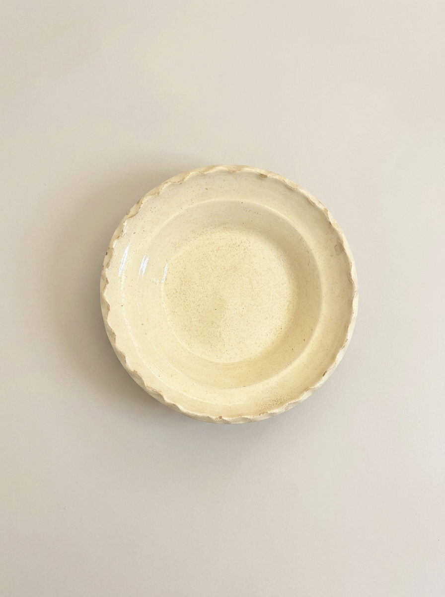 Antique Scalloped Edge Plate 1