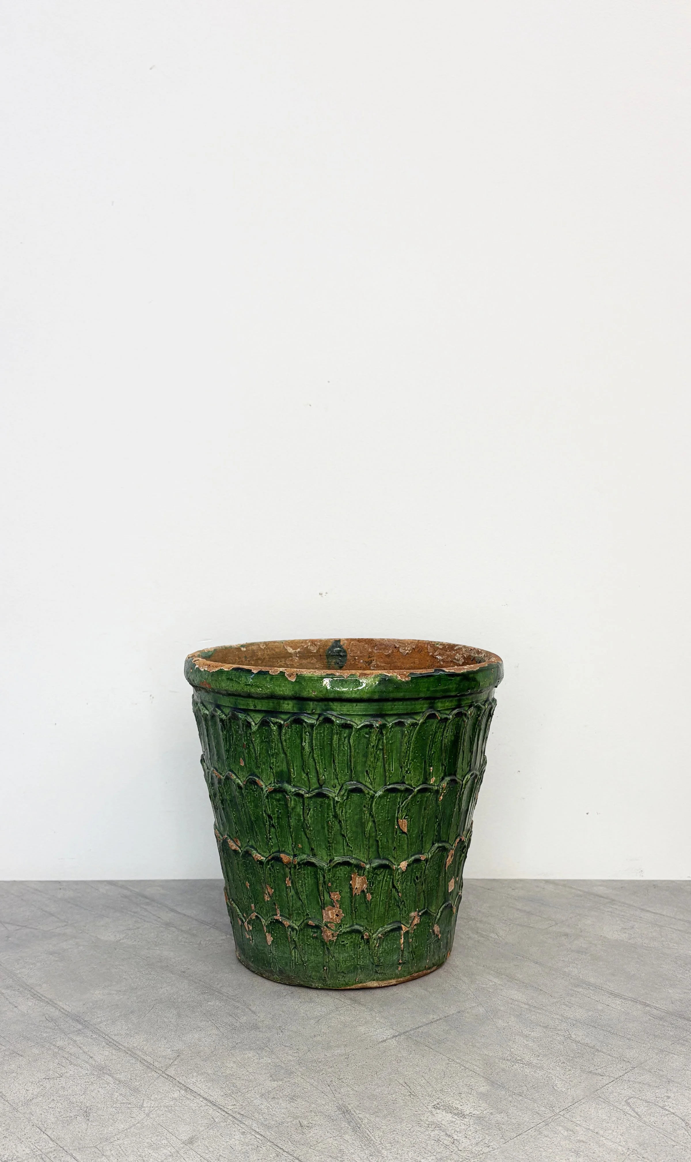VINTAGE GREEN CERAMIC PLANT POT