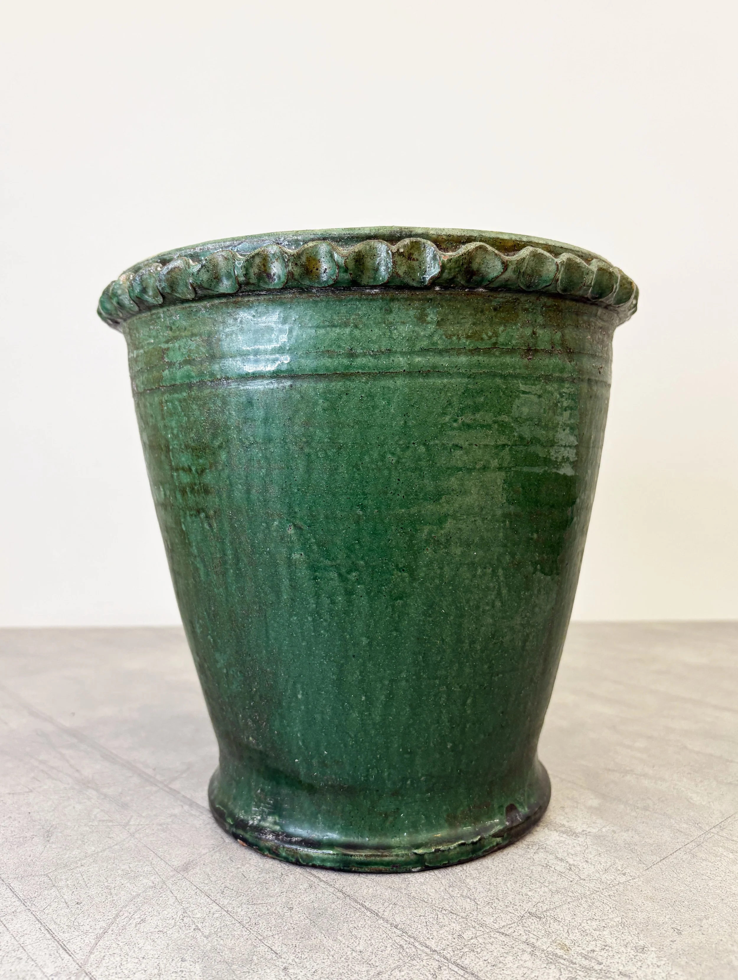 green plant pot Calabria