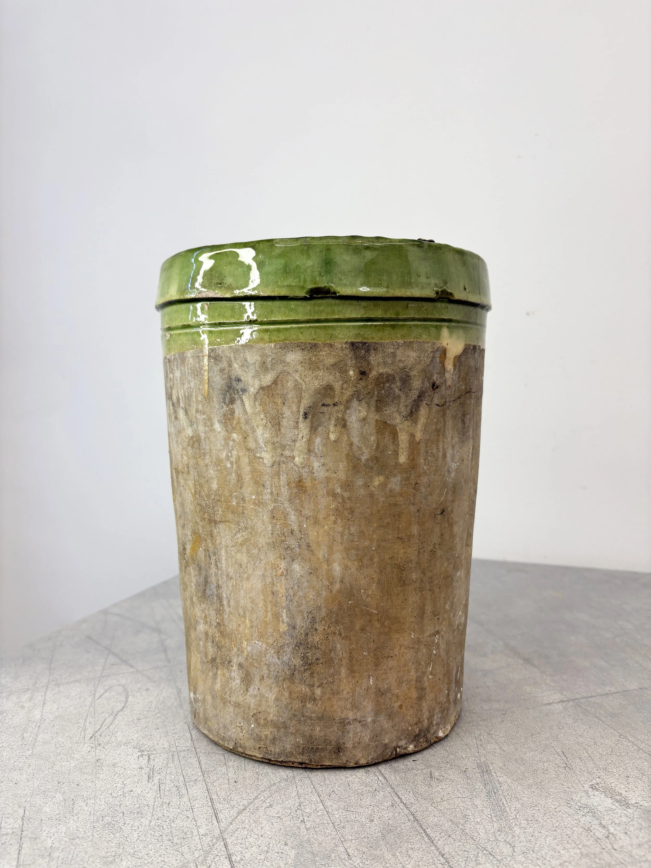 antique green rim confit pot