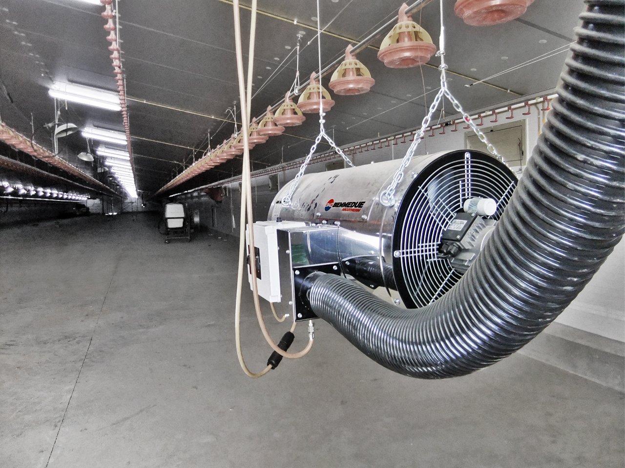GENERATORI_DI_ARIA_CALDA_PENSILI_PER_AGRICOLTURA_SERRE_E_ALLEVAMENTI_IN_MEDIA_PRESSIONE_E_COMBUSTIONE_DIRETTA_GA_DIRECT_COMBUSTION_SUSPENDED_SPACE_HEATERS_FOR_AGRICULTURE_GREENHOUSE_AND_BREEDING_MEDIUM_PRESSURE_3.jpeg