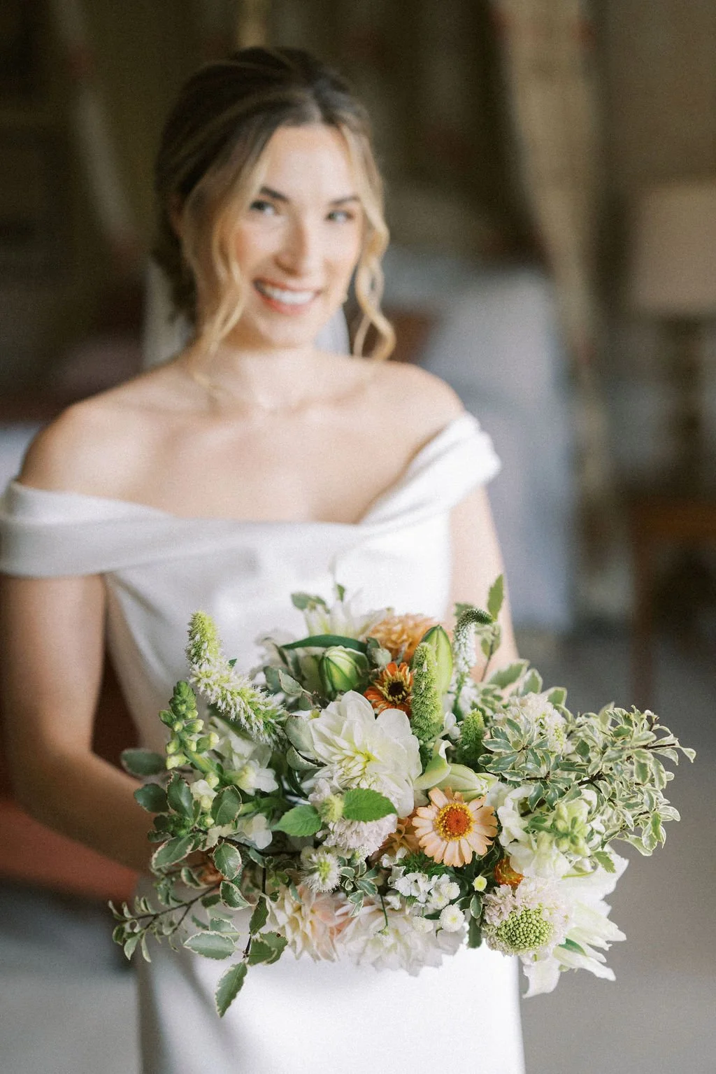 Lucy and Joe Pylewell Park Agnes black kemlo hampshire wedding florist5.jpg