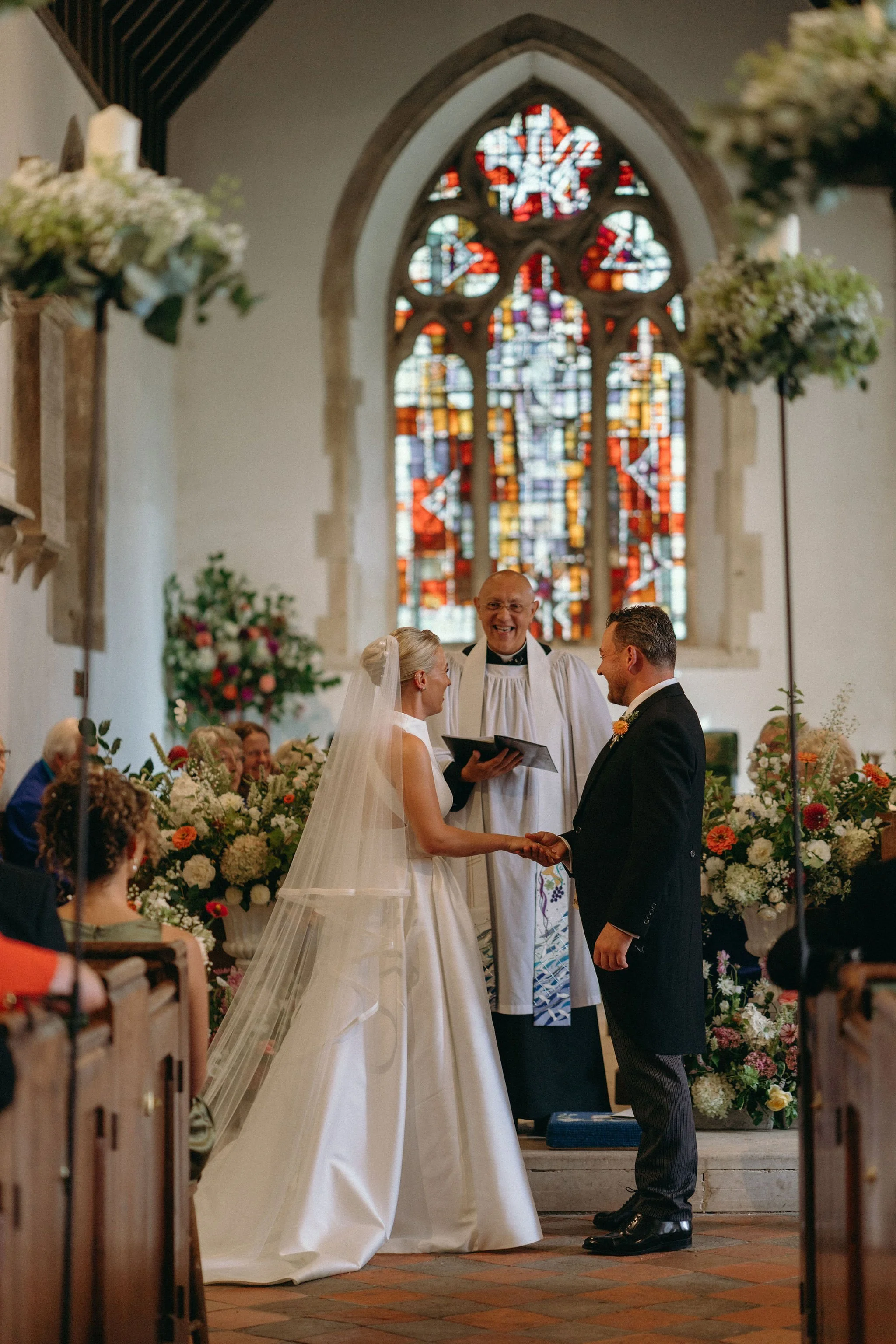 Holly and Ed Pylewell Wedding flowers Kemlo and Kemlo Hampshire florist50.jpg