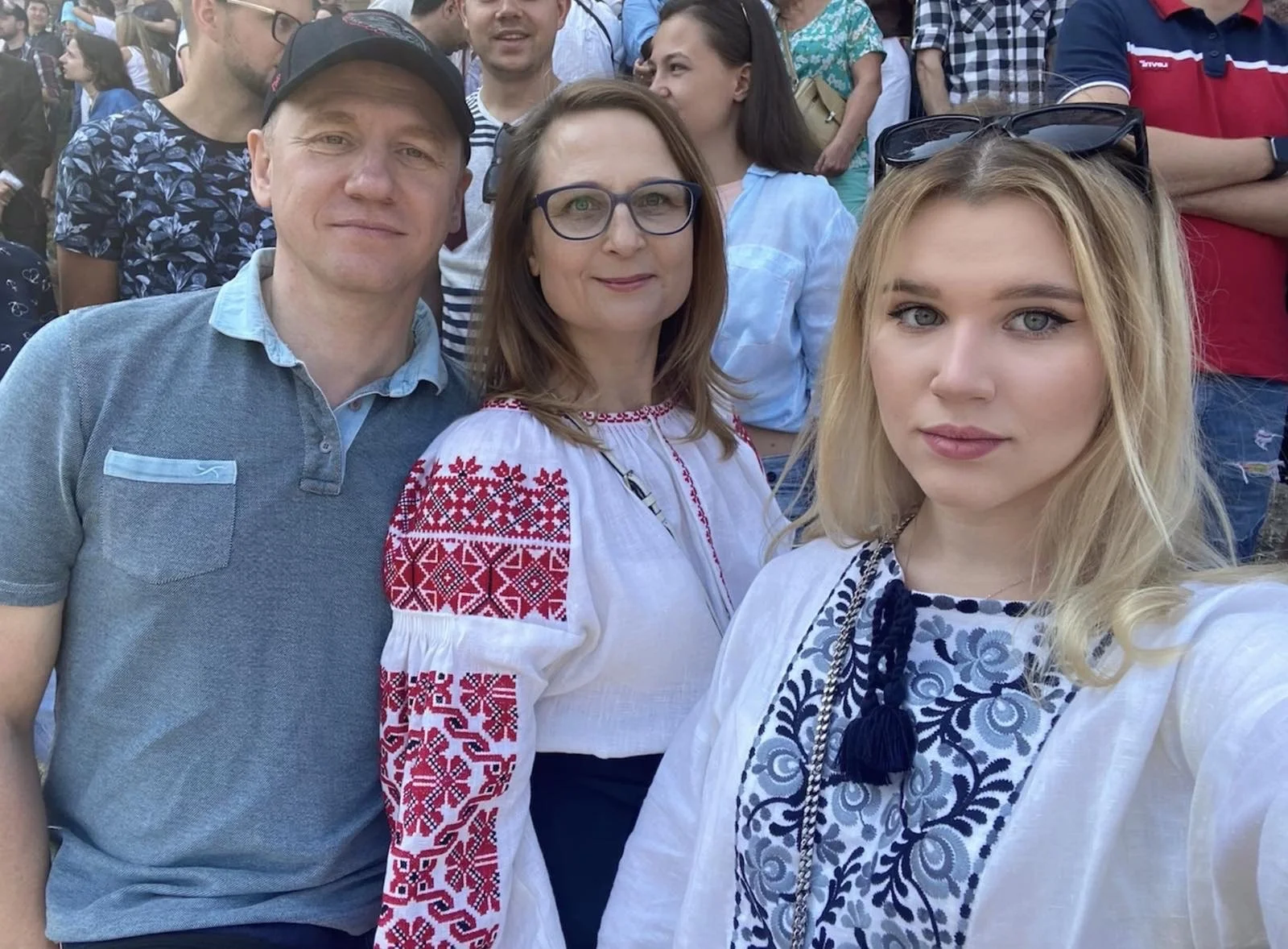 Ukrainian college student looking to transfer abroad, continue education