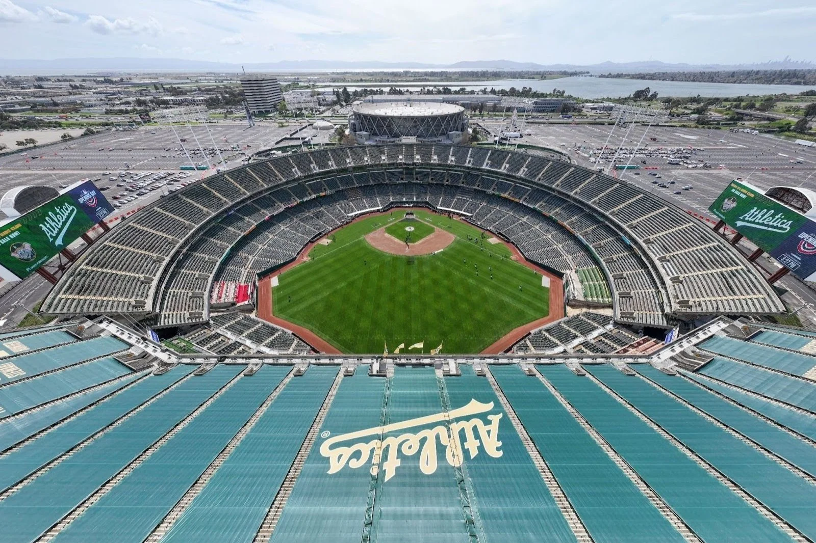 Oakland Athletics say goodbye to the Oakland Coliseum in an emotional farewell game