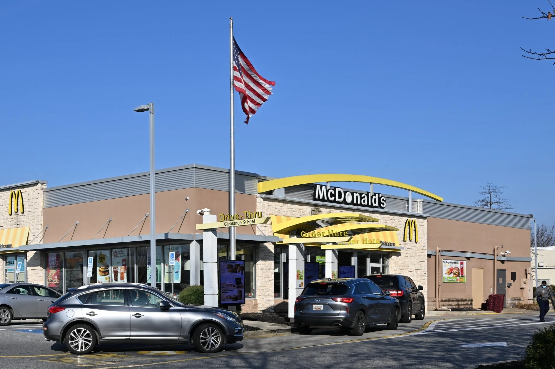 E. coli cases climb to 104 in McDonald’s outbreak tied to slivered onions
