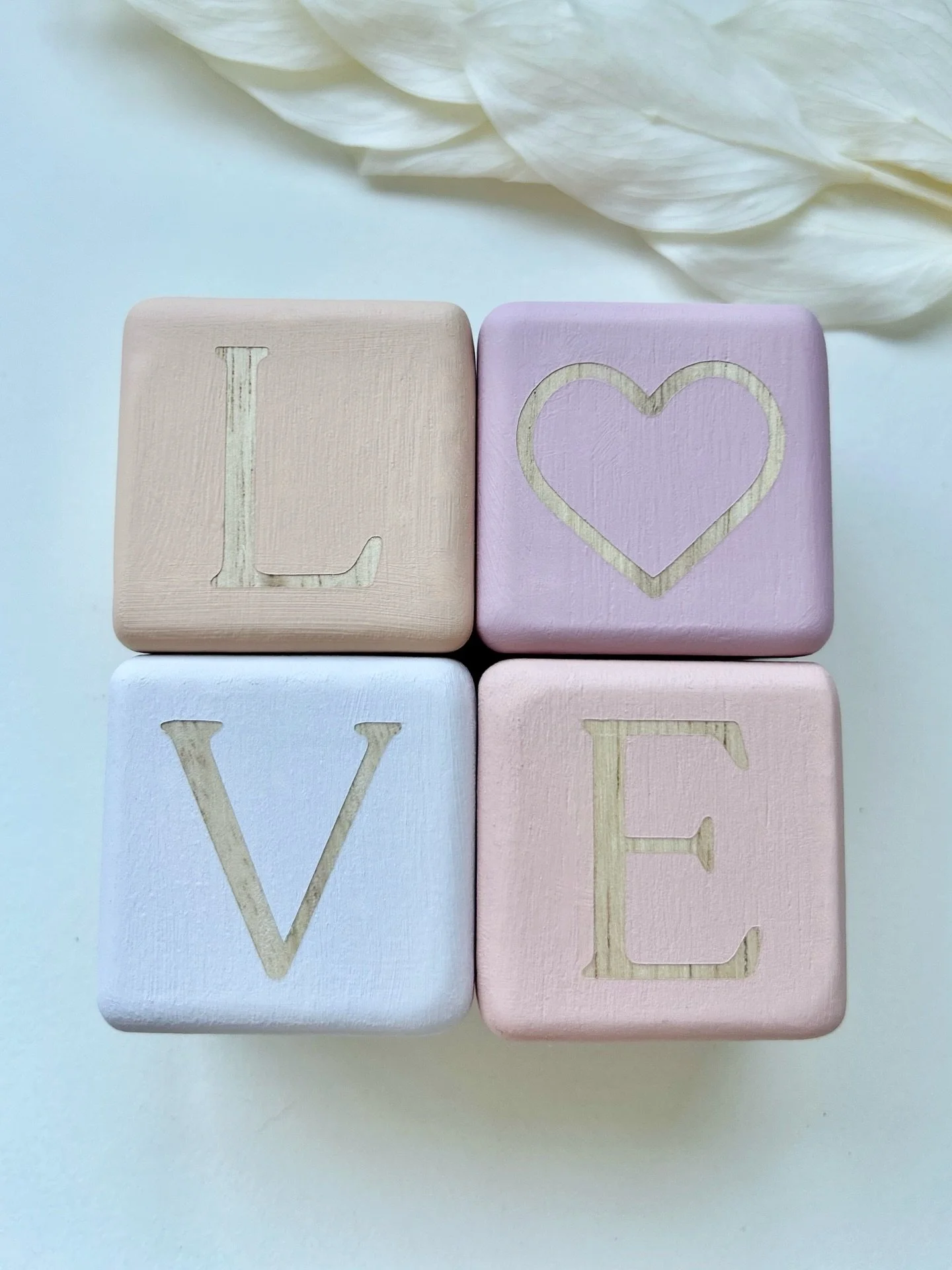 The month of love 💖 Deserves a LIttle Berry Button Touch.
I thought today would be the perfect time to launch the first of a limited run of ready to buy blocks. Starting with this little beauty 💫
Available to buy now on the website 
Happy Valentine