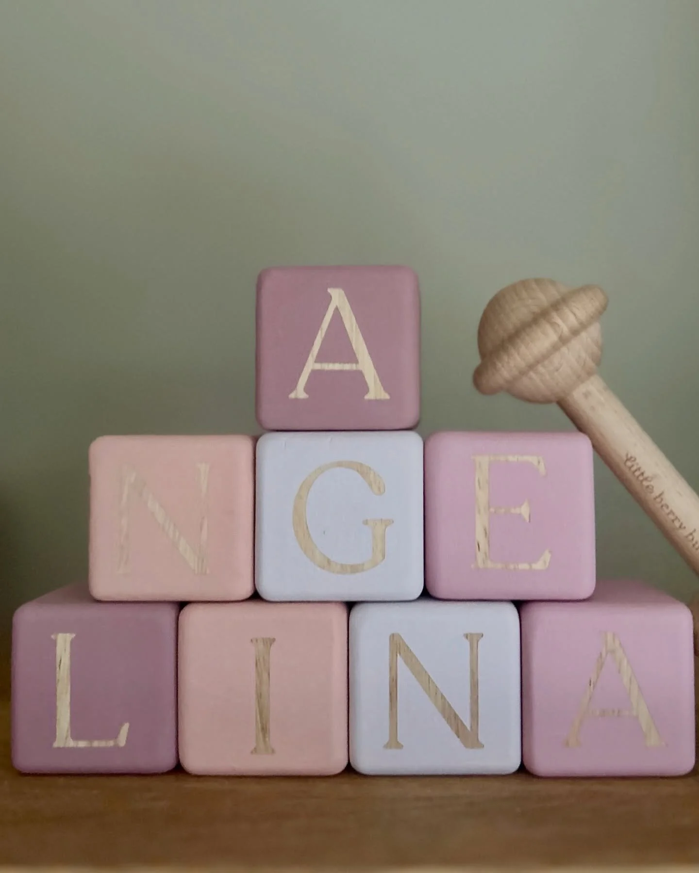 I loved creating this custom name set for @sophiaxsmith and Angelina in Rosa, Coral, and Glacier 💖 I'm always thrilled when you share pics of your LBB goodies in your homes! If you'd like to send me more, I'd love to feature them 💖 
#nameblocks #ba