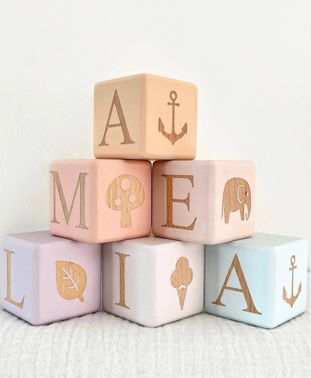 Throwback to this set of Classic Font Name Blocks with illustrations.
Papaya, Coral, Bare, Lavender, Pearl and Arctic.

#nurserydecor #kidsroom #babygifts #montessoribaby #montessoritoys