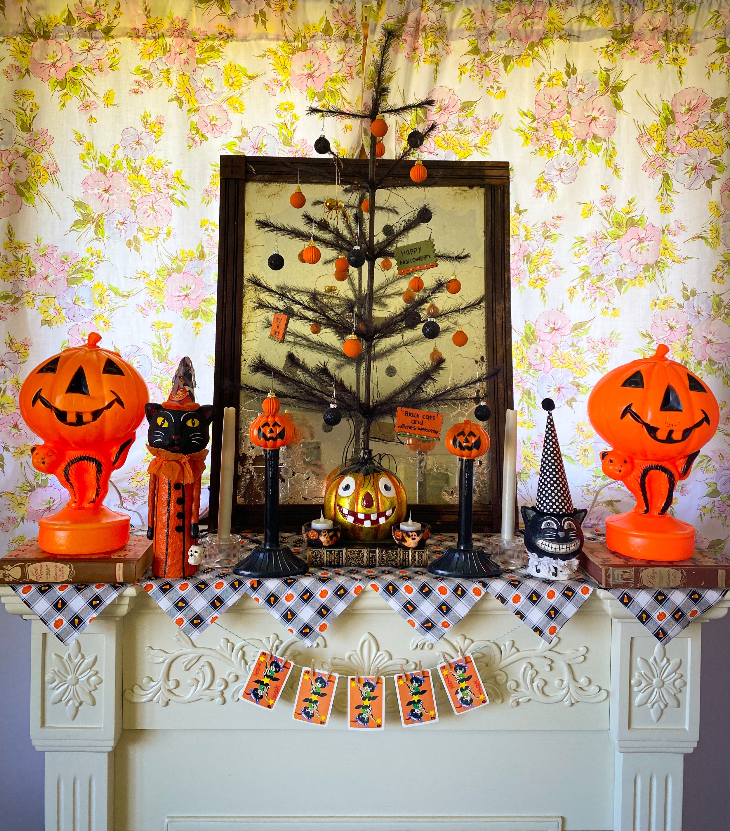 Vintage Halloween Fireplace Mantel Decor Inspo for 2022 — Emily ...