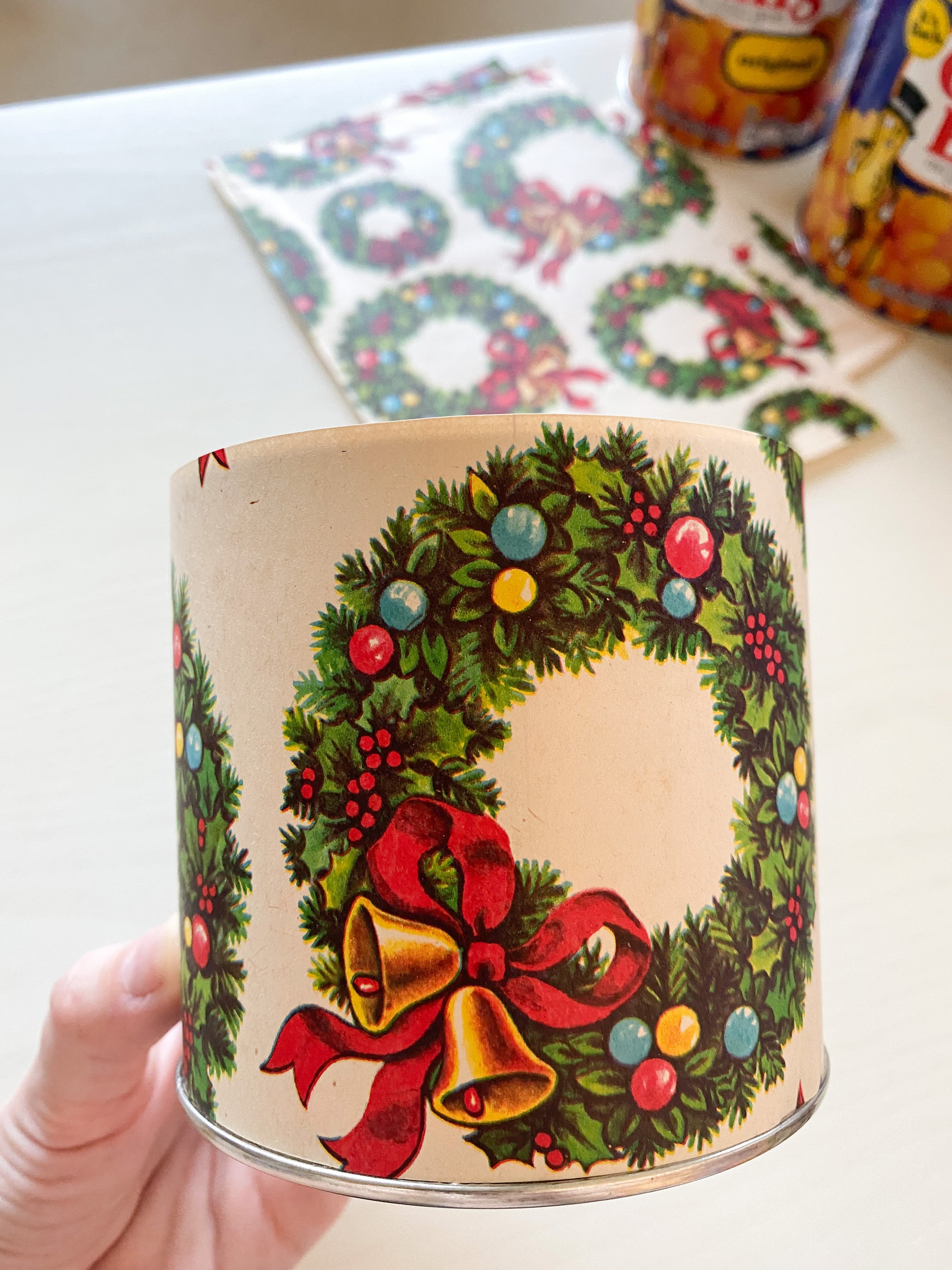 Craft idea for vintage Christmas wrapping paper