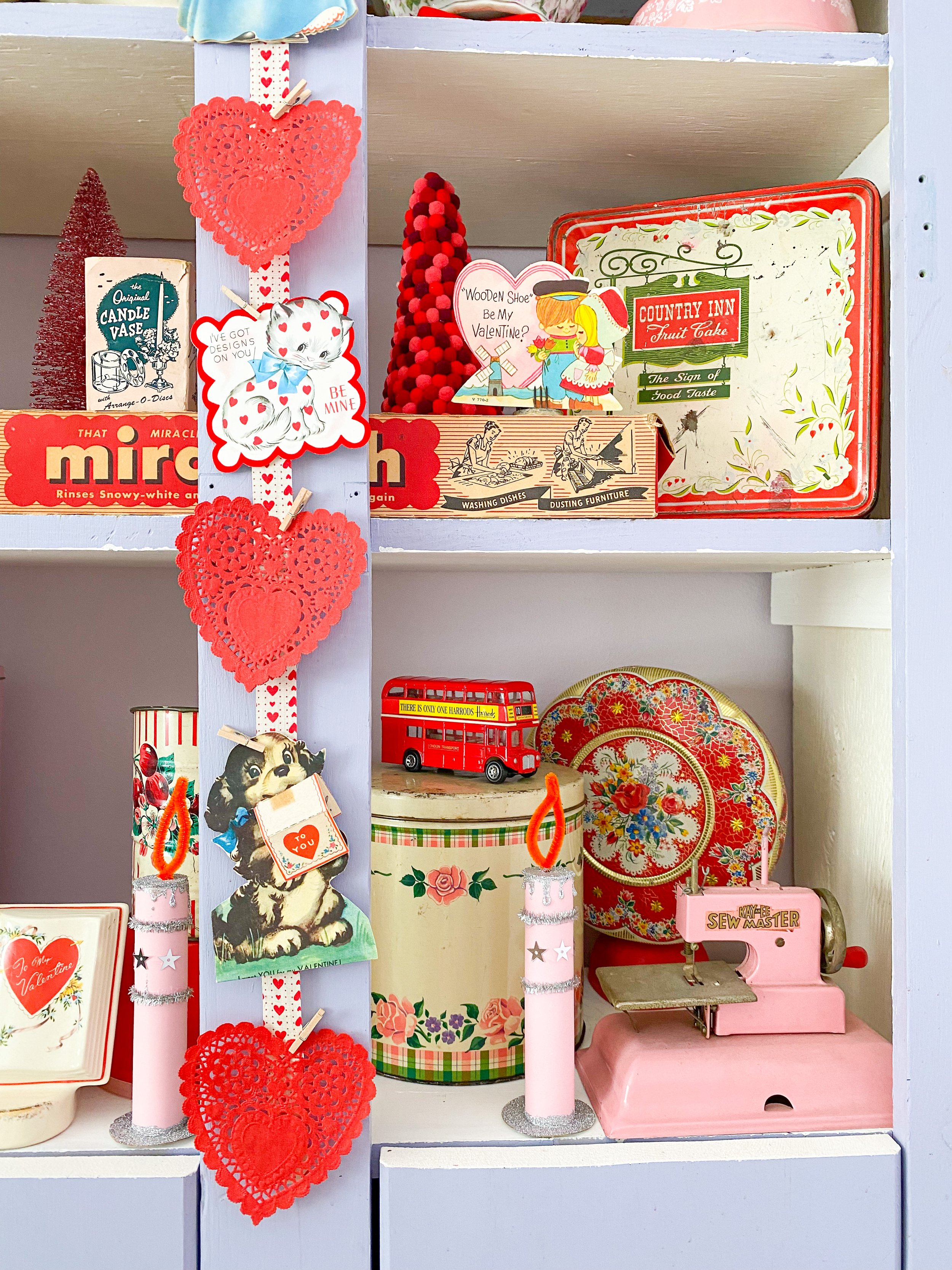 How to Display Vintage Valentines - Little Vintage Cottage