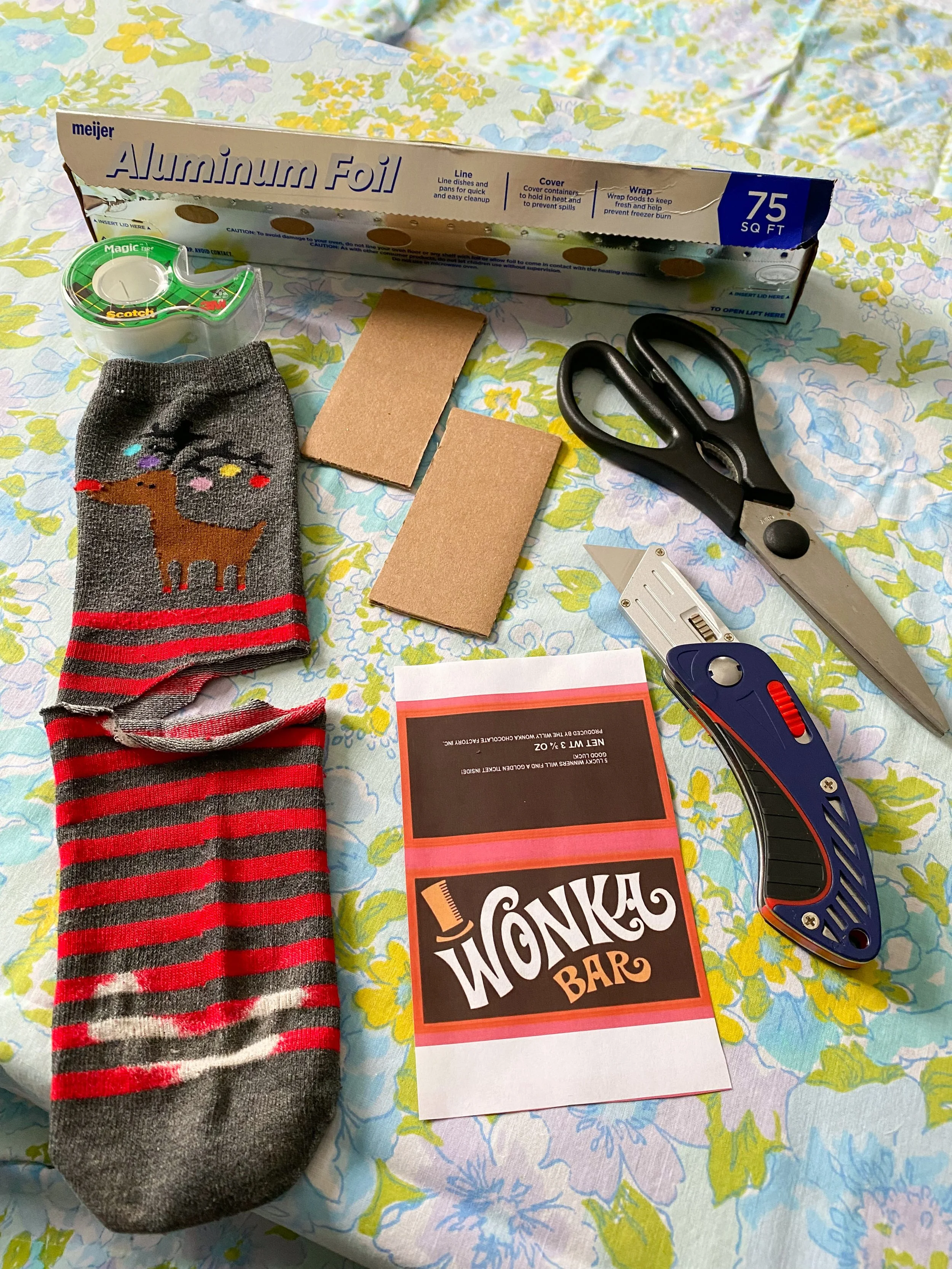 How to Make a WONKA Bar -- 50-year old Willy Wonka Chocolate Making Kit 