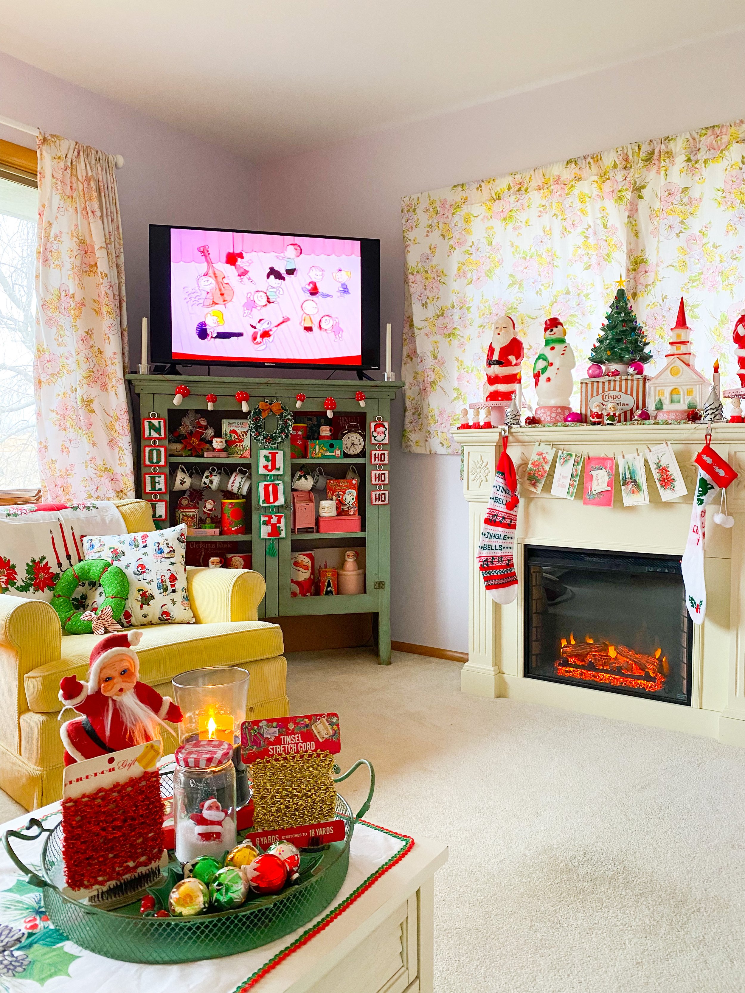 Vintage Christmas Living Room Tour With