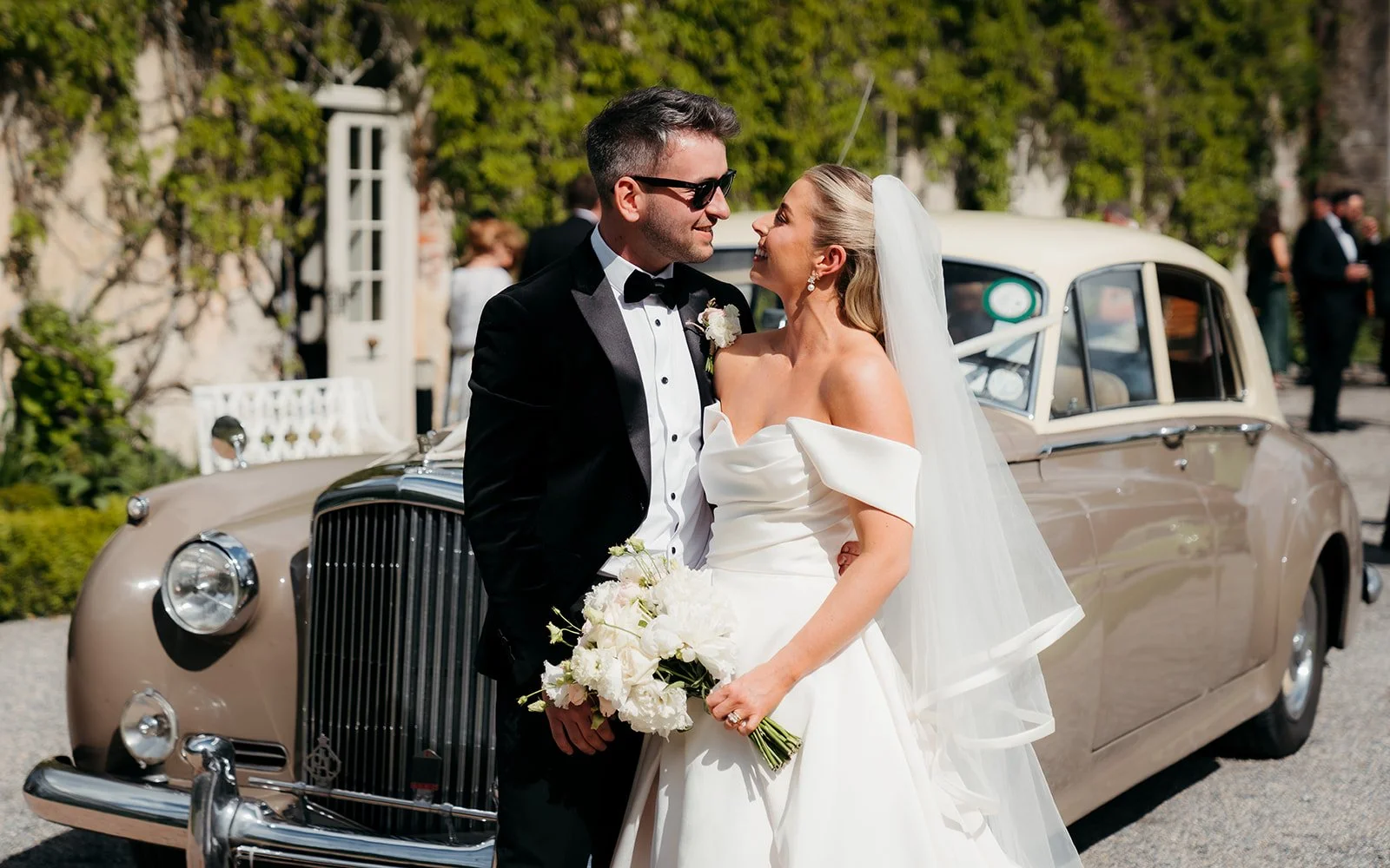 Caoimhe & Joey Candid Dreamers Wedding Photography Cloughjordan House Documentary Wedding Photogrpahy -394.jpg