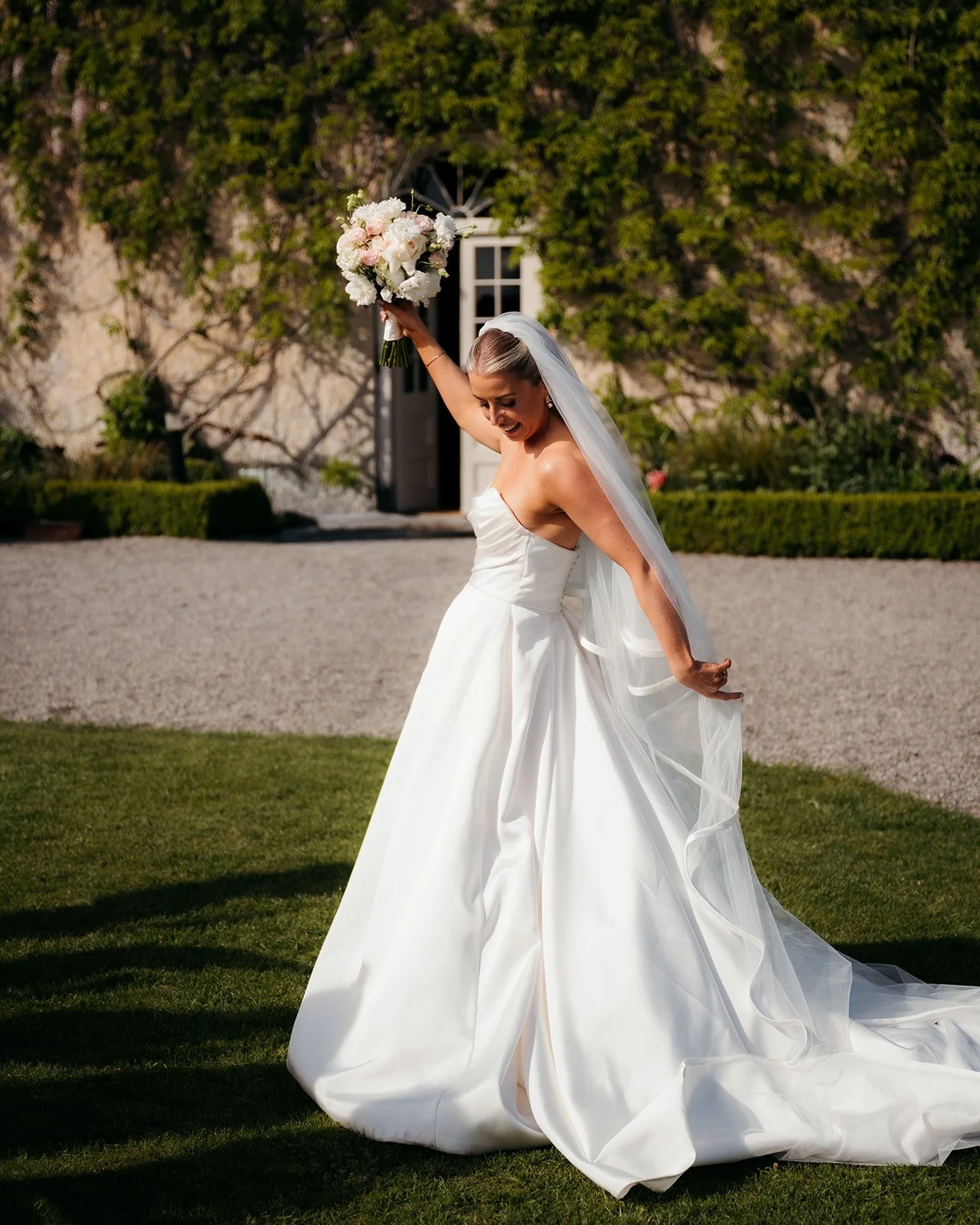 Caoimhe & Joey Candid Dreamers Wedding Photography Cloughjordan House Documentary Wedding Photogrpahy -609.jpg