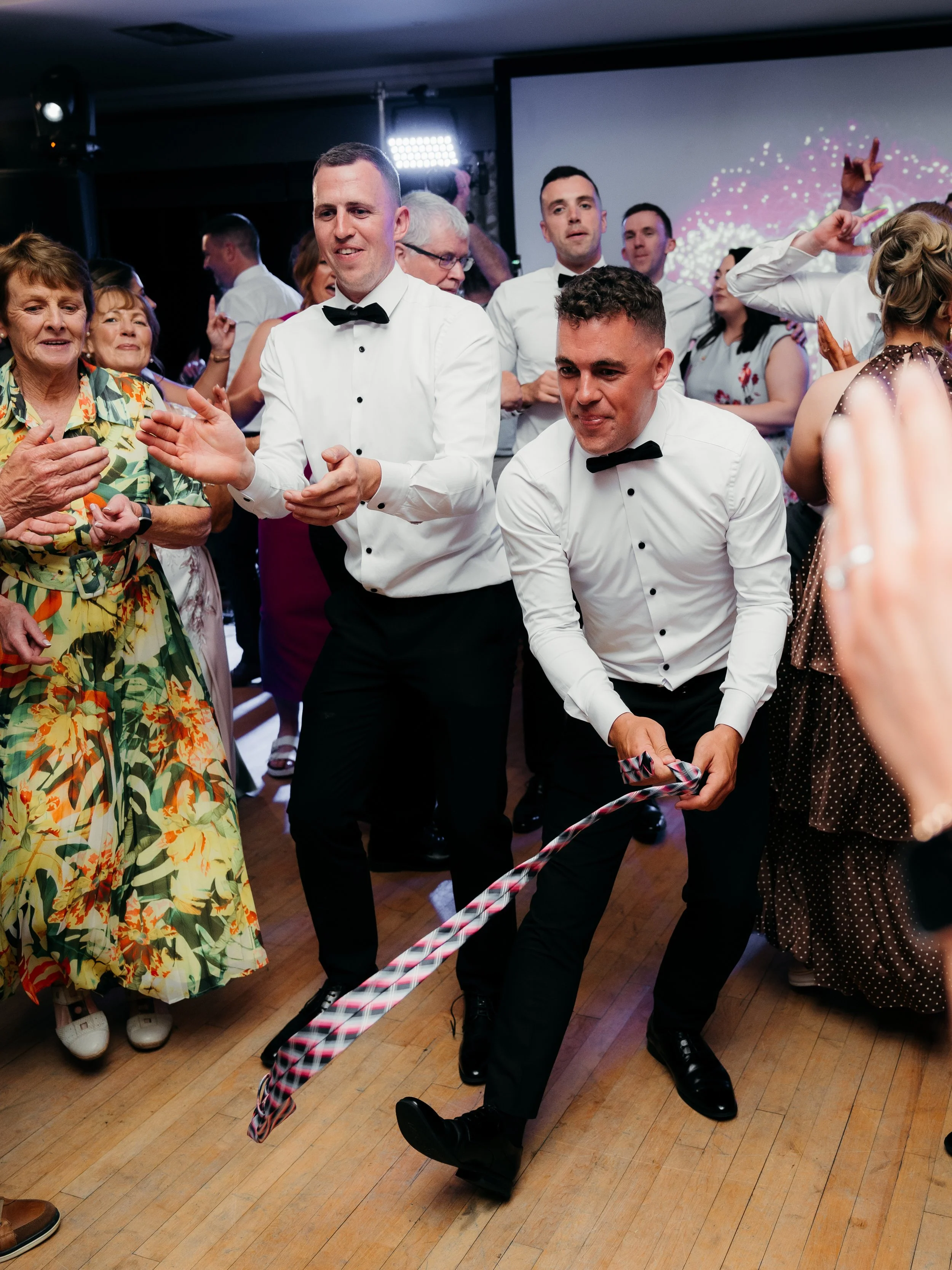 Niamh & Darren Lakeside Candid Dreamers Wedding Photography-63.jpg