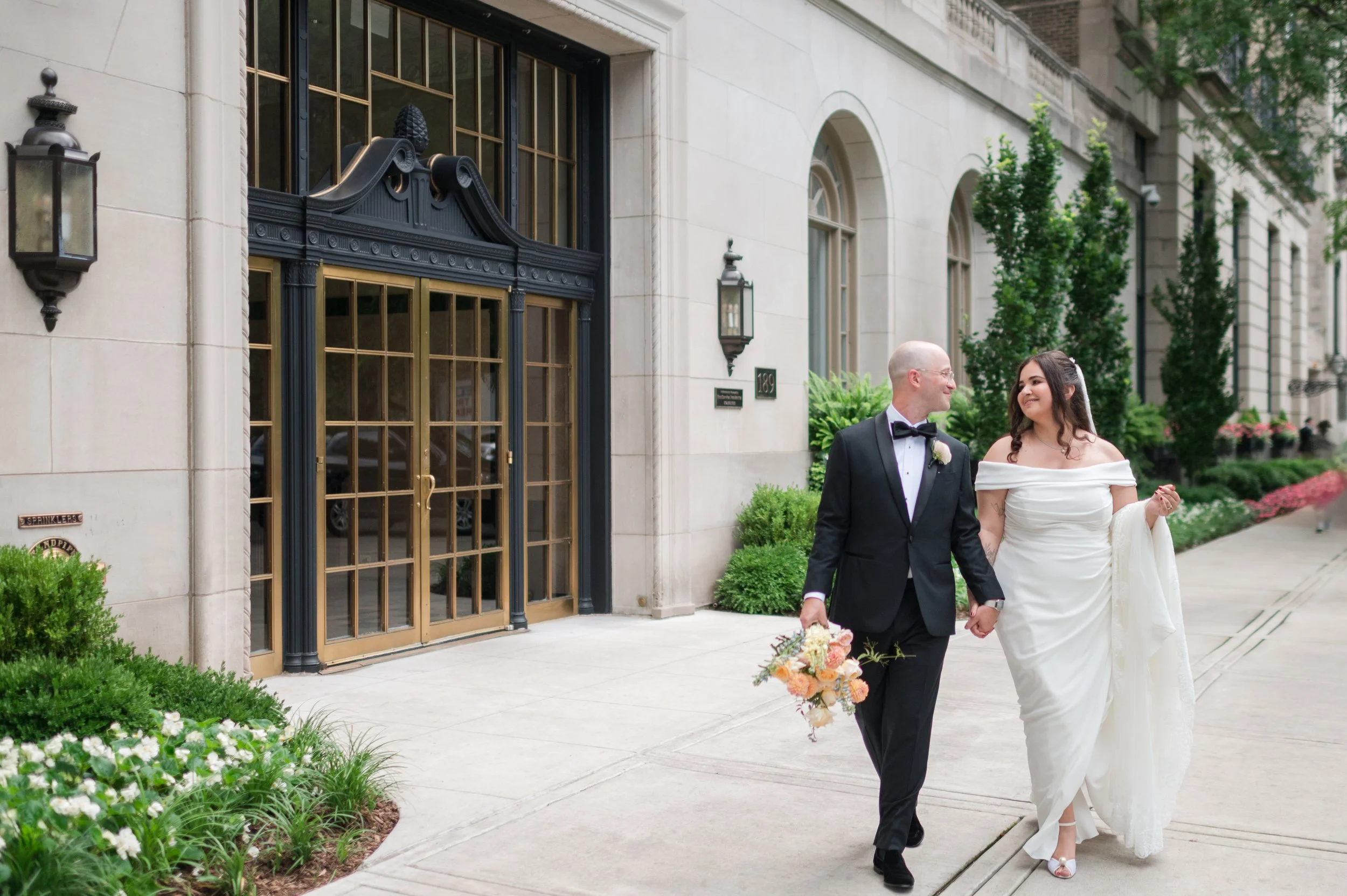 A Chicago Jewish Wedding at the Drake Hotel &amp; South Shore Cultural Center