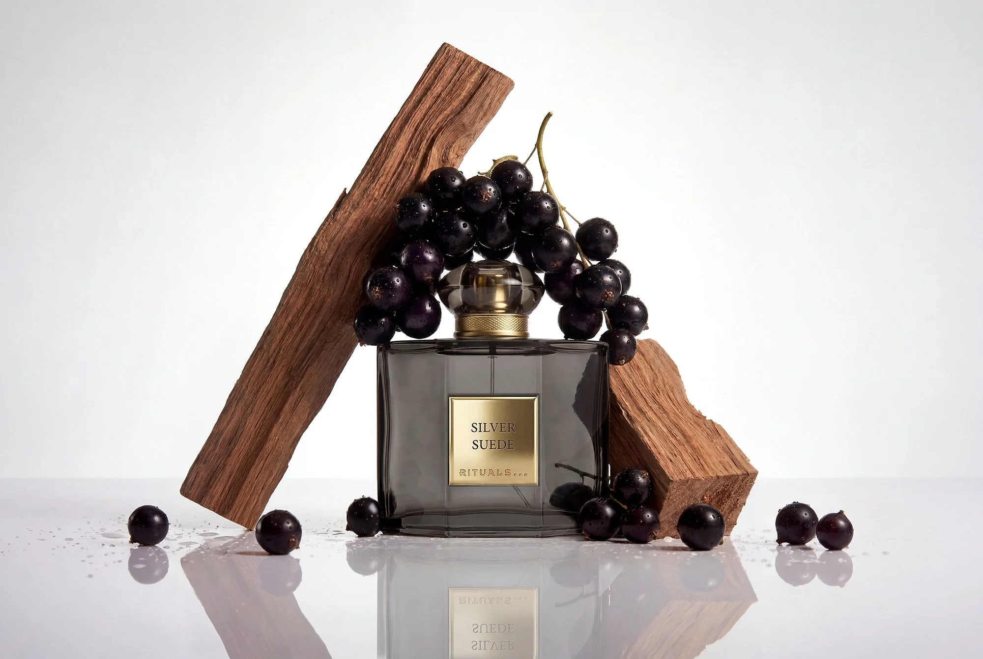 1120736-rituals-fc26022-2026-silver-suede-50ml-JPG.jpeg