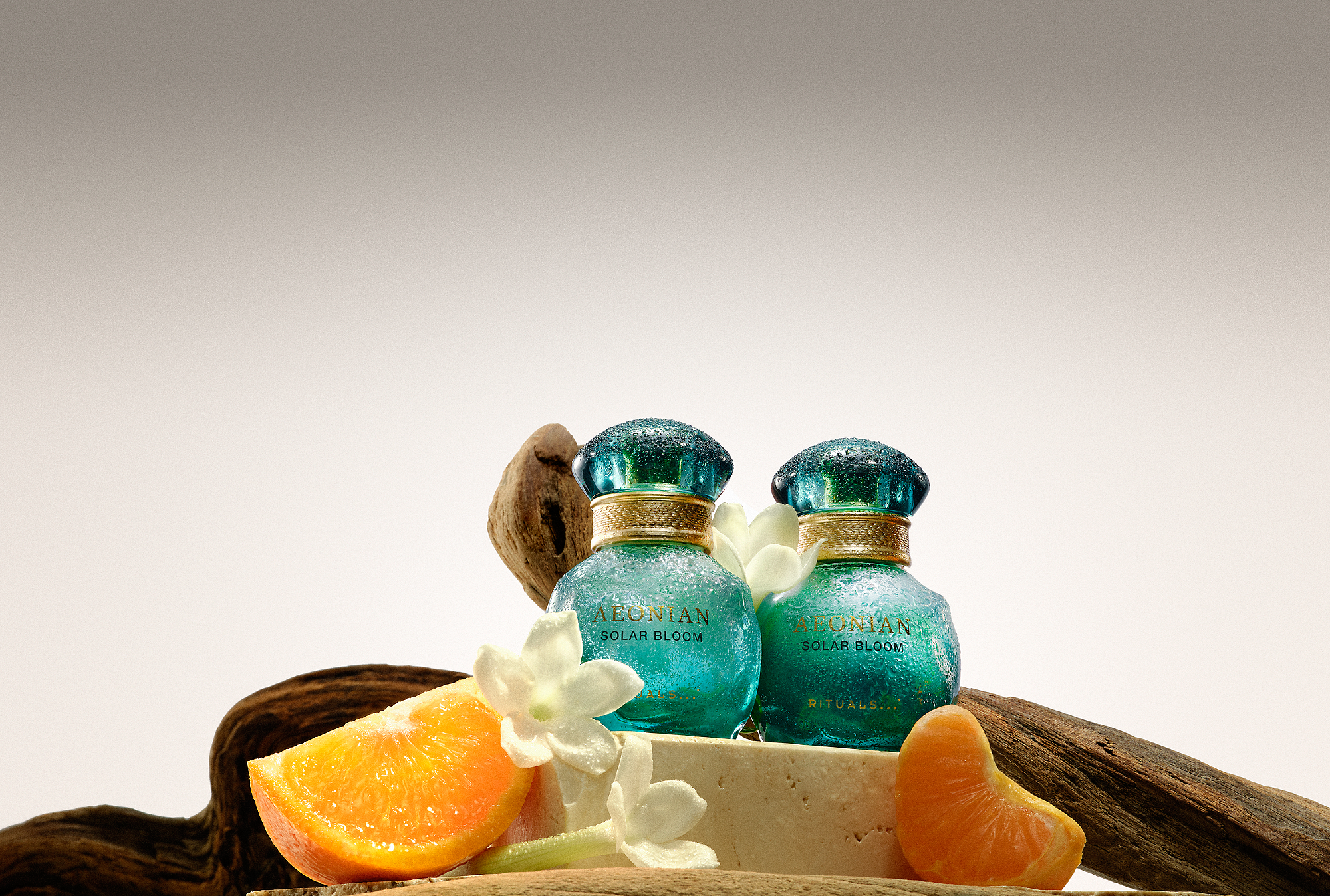 1120939-ac26011-aeonian-2026-perfume-solar-bloom-15ml-PNG (1).png