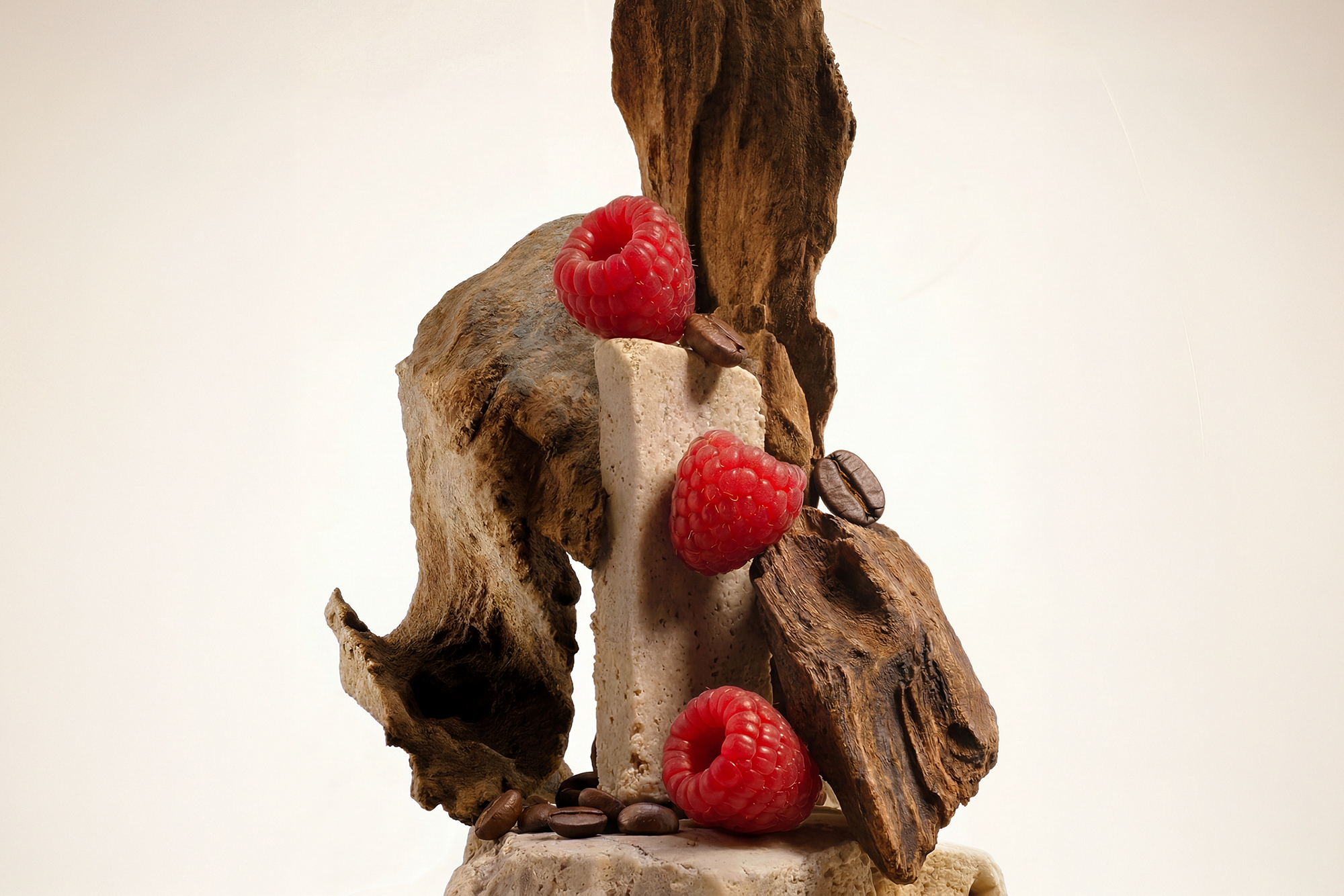 1120744-rituals-studio-raspberry-coffee-oudh-edp-aeonian-PNG (1).png