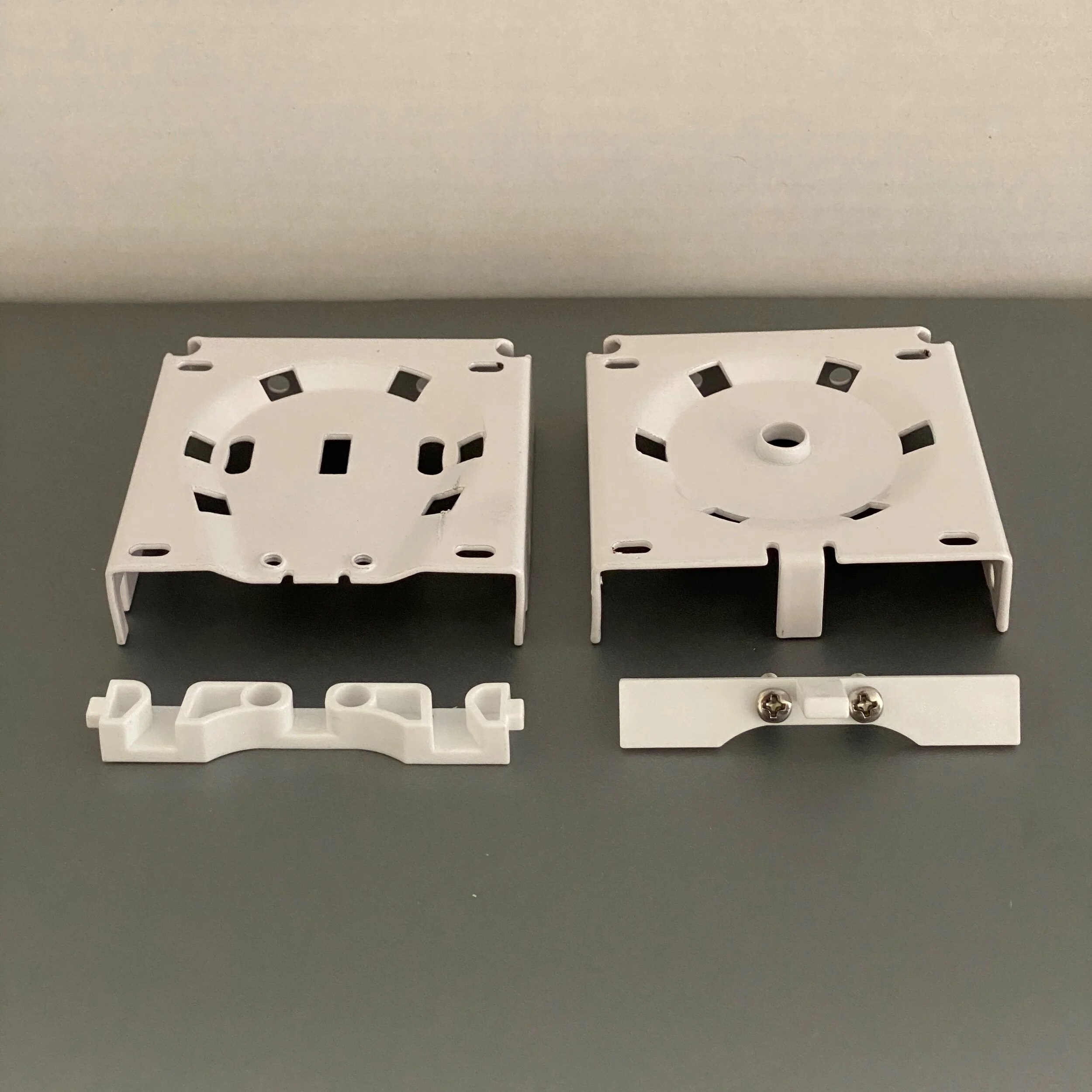 HI-EB01 Box Bracket for 3" Fascia
