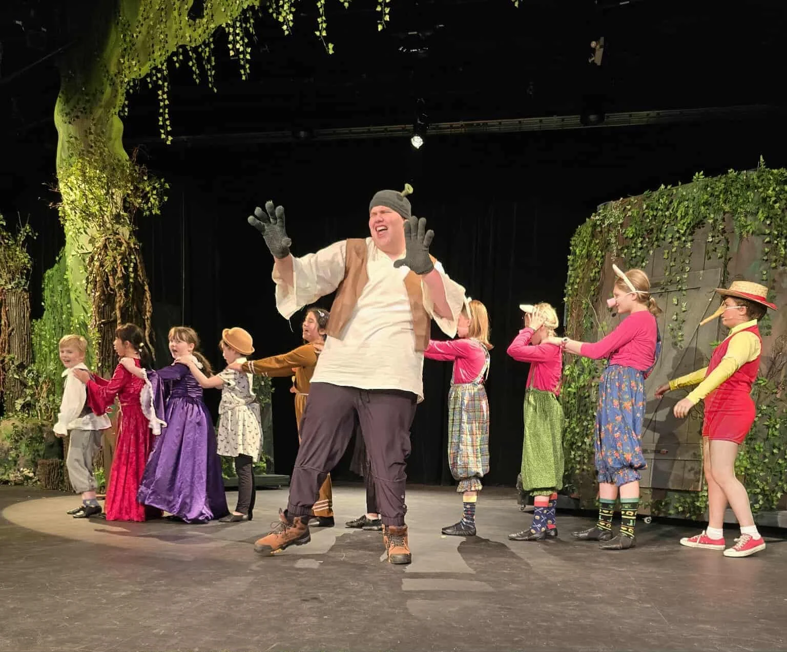 shrek and fairy tale creatures.jfif