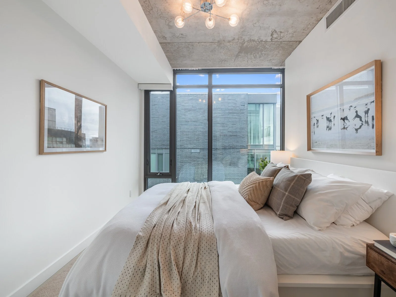 14. 1502-111 Bathurst St-15.jpg