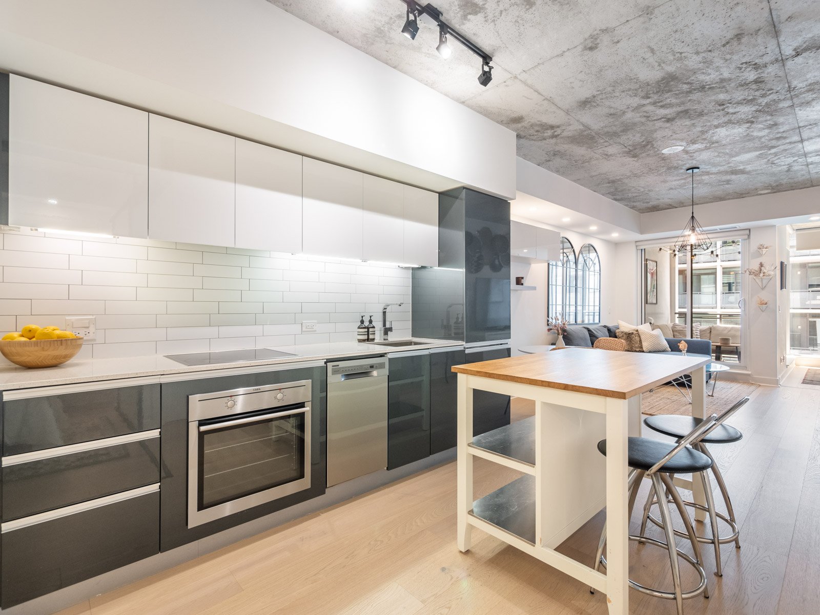 404-20 Gladstone Avenue-14.jpg