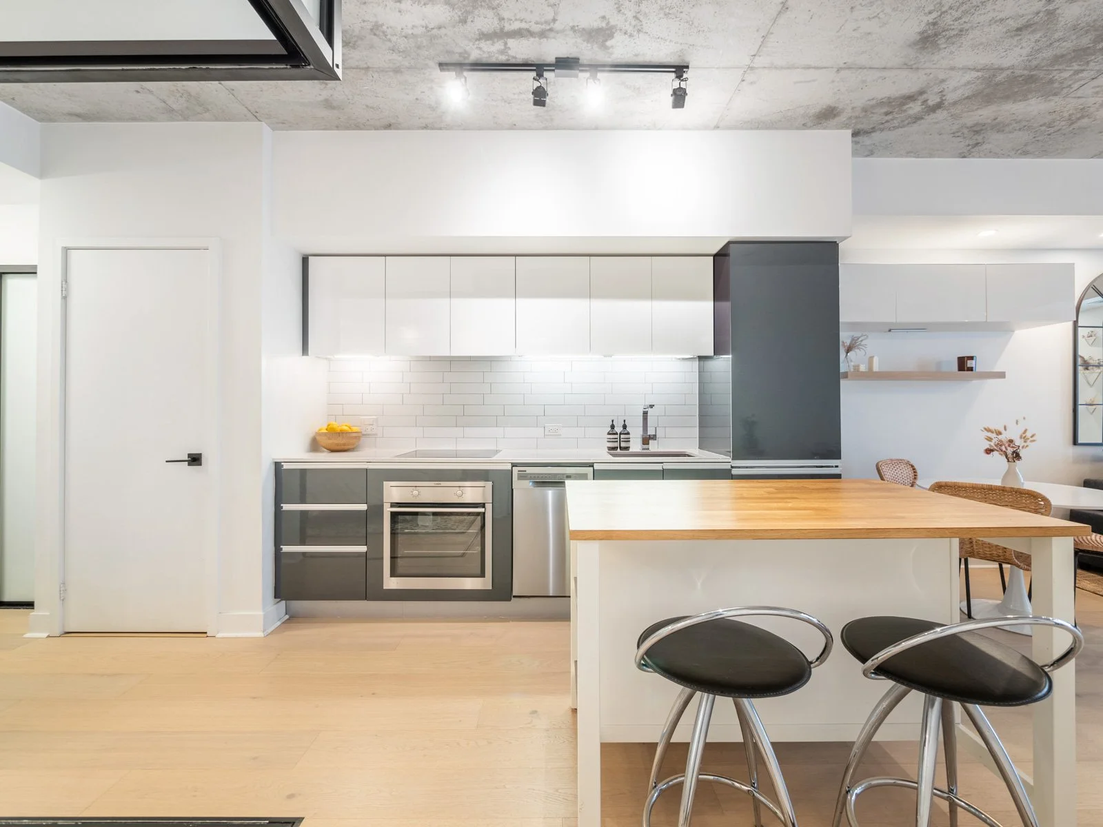 404-20 Gladstone Avenue-16.jpg