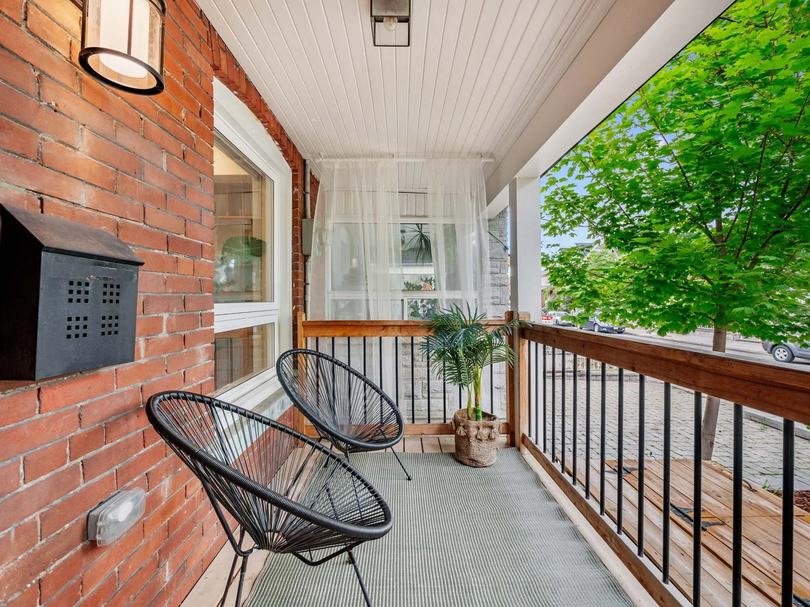 47 Armstrong Ave-6.jpg