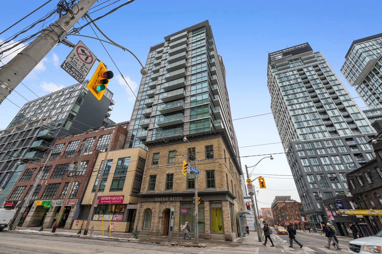 16. 801-39 Sherbourne St-1.jpg