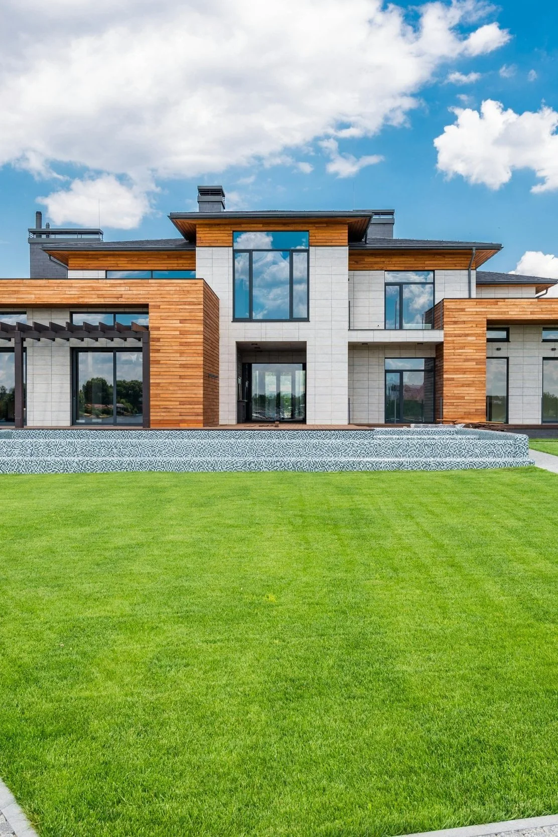 How Investing in Real Estate Can Build Generational Wealth