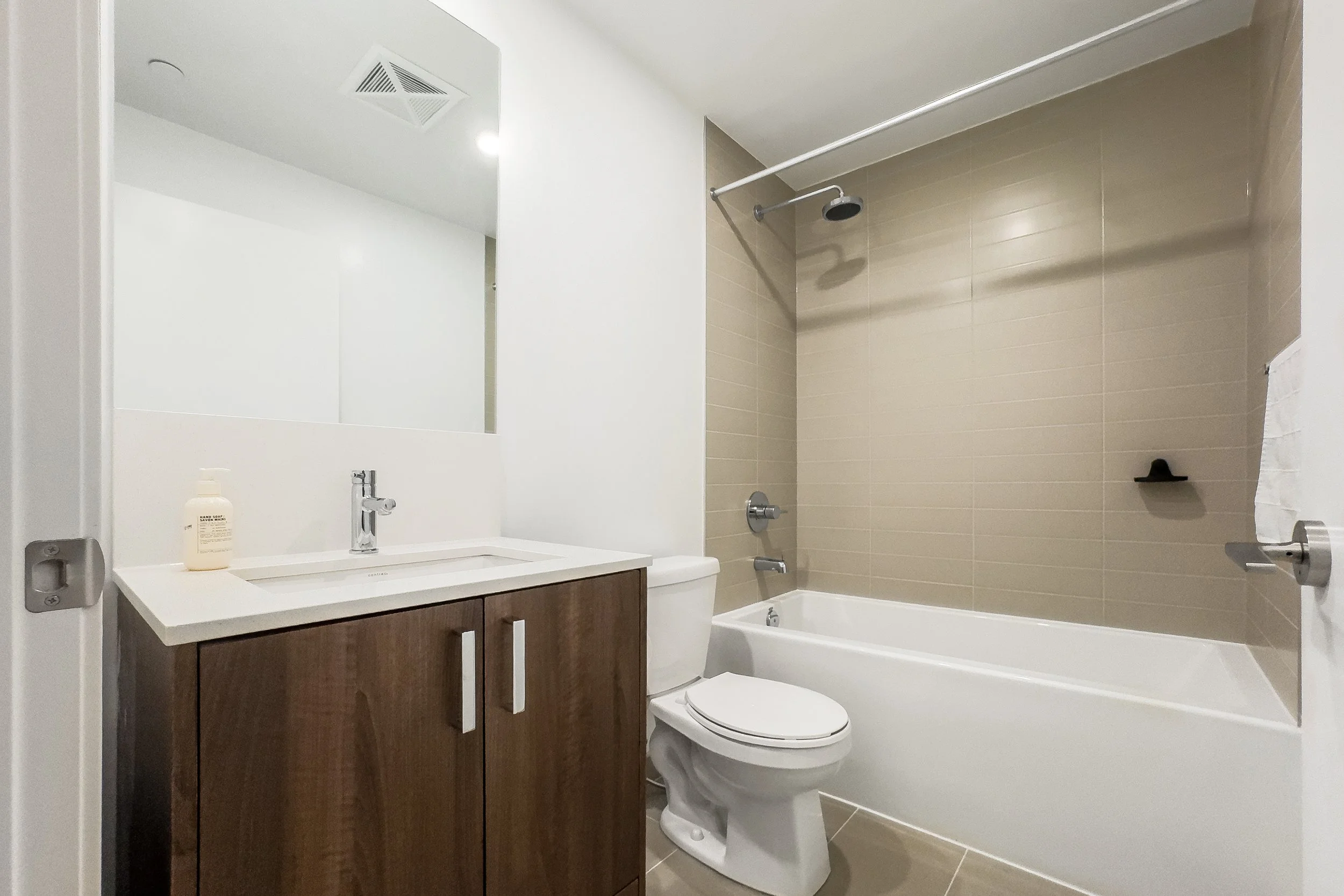 15. 422_1787_St Clair W_MLS03 (1).jpg