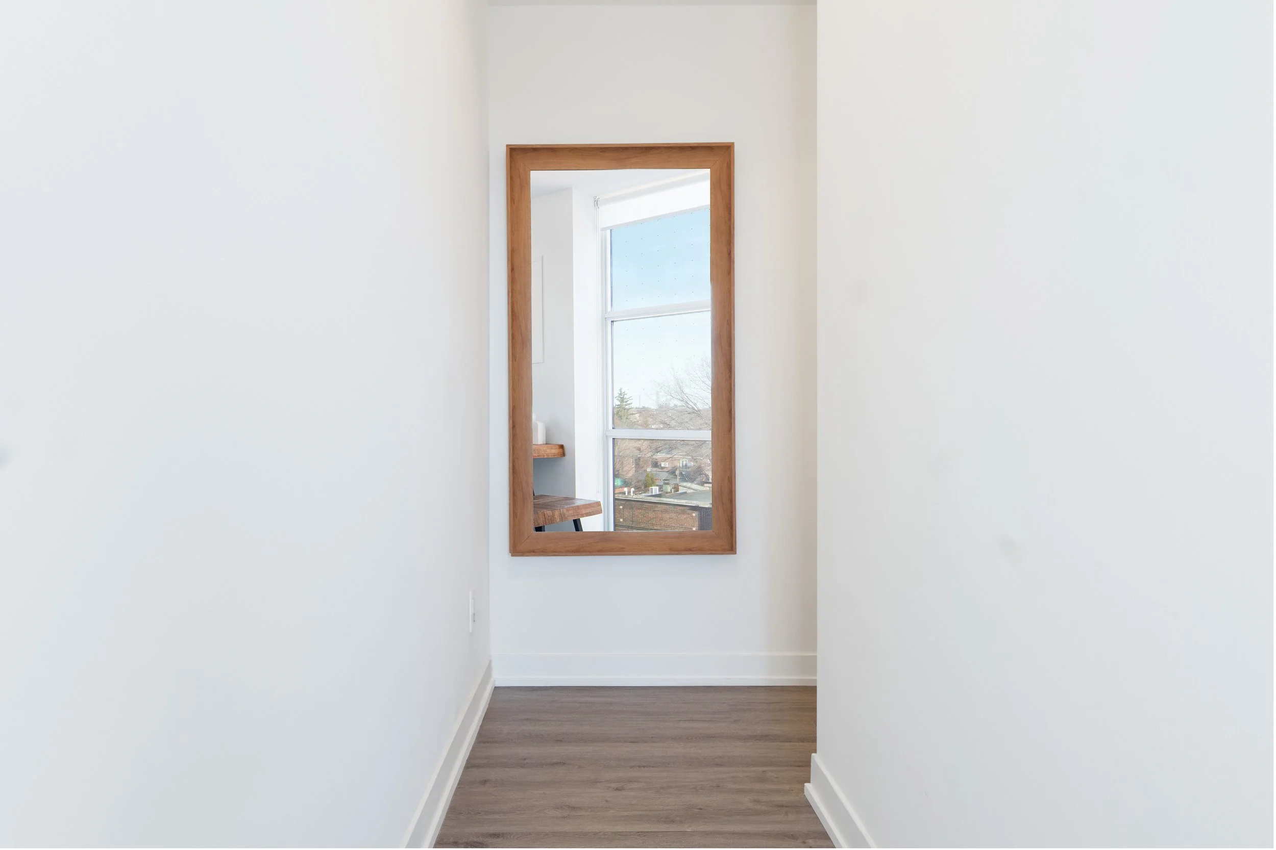 14. 422_1787_St Clair W_MLS06 (1).jpg